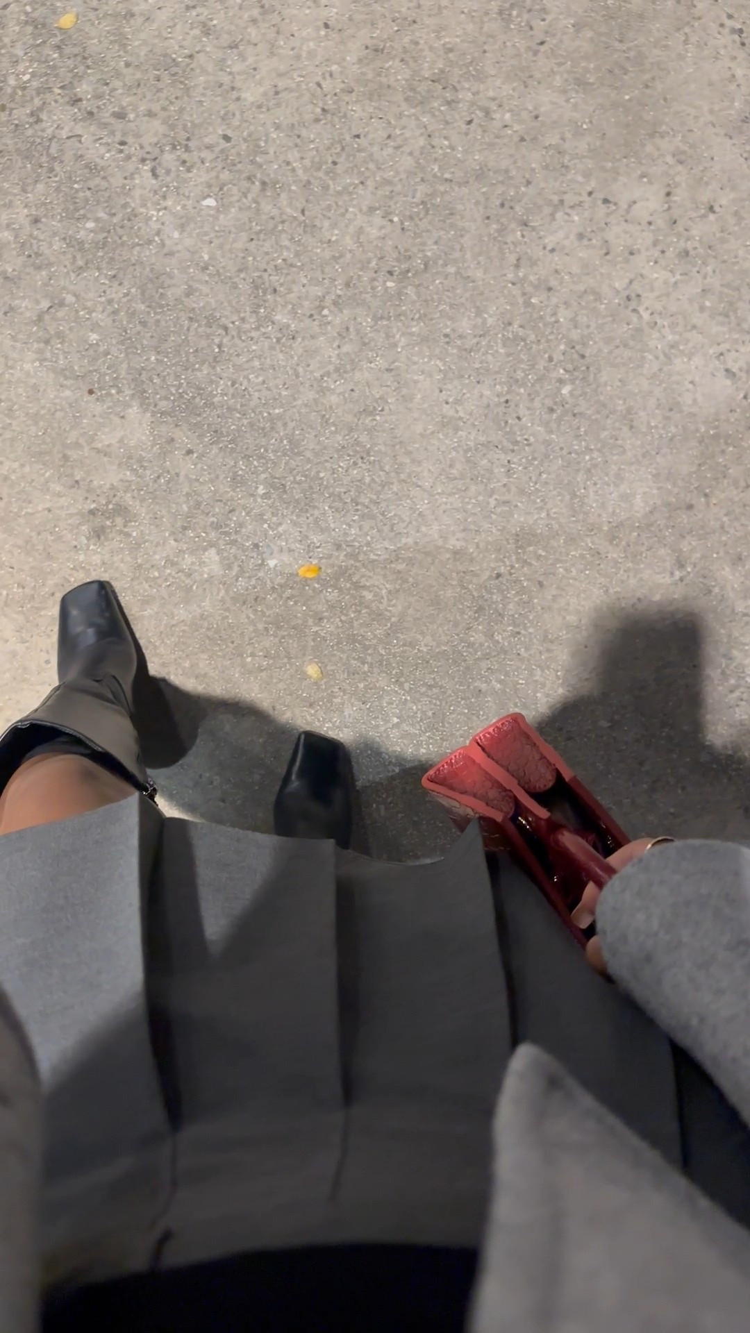 let this be your sign to get a pleated mini skirt! obsessed with this one.

#LTKFindsUnder100 #LTKootd