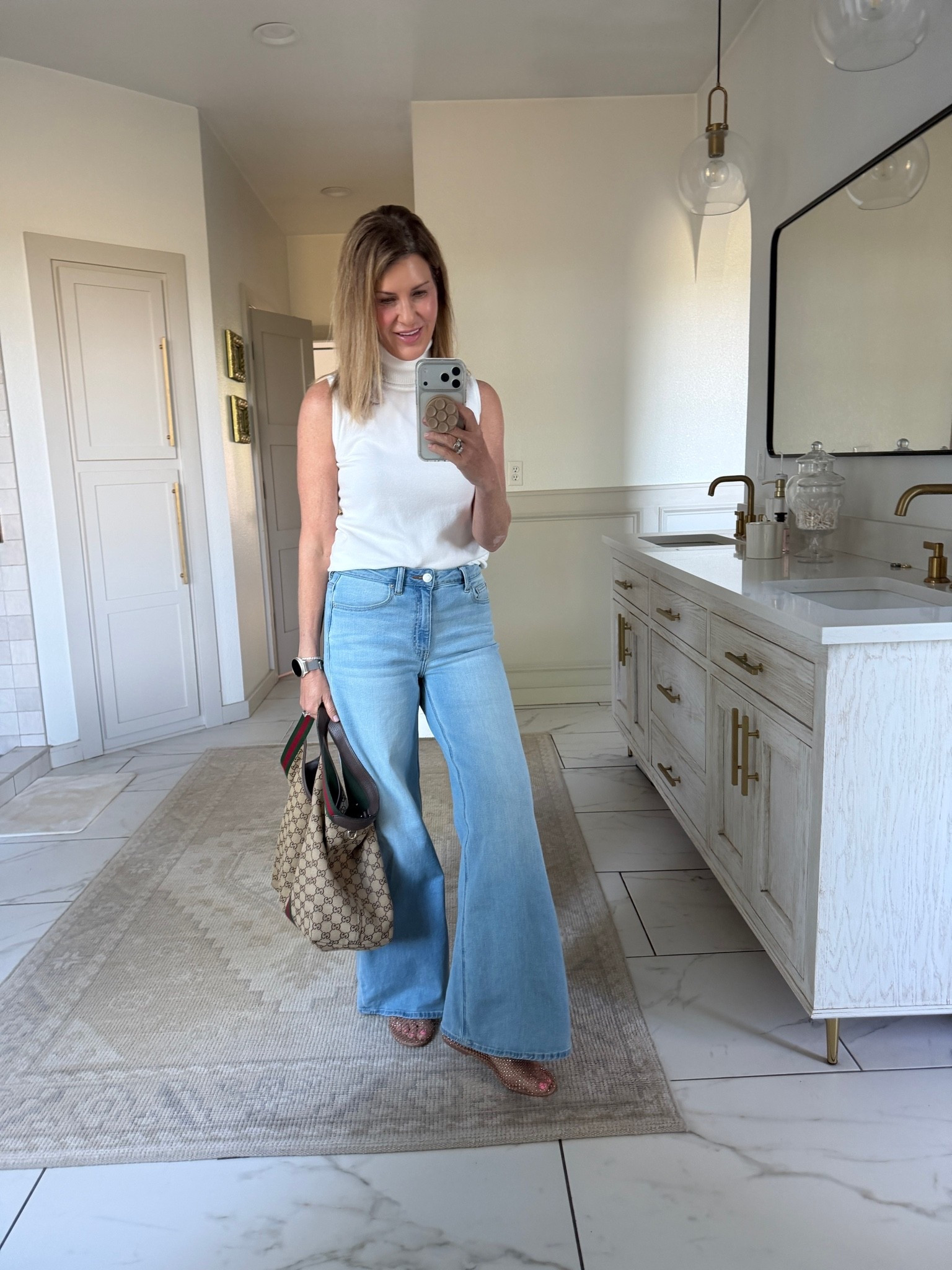 Ootd
Medium sweater
Size 27 jeans

#LTKOver40