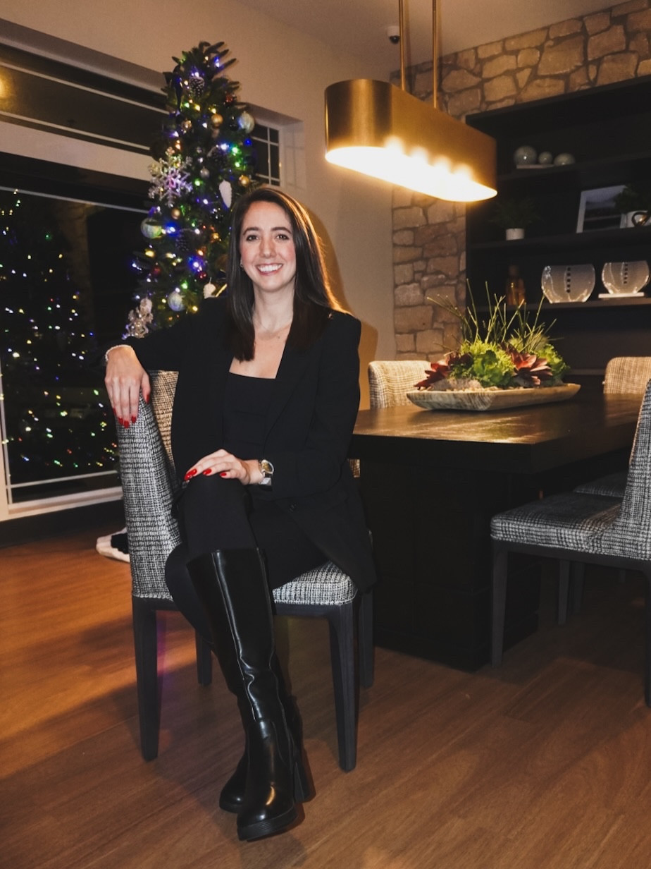 This holiday season I’m simplifying my beauty routine because the best tools are the ones that work while you’re living your life.

Elastique is the beauty tool I wear all day. Part skincare, part shapewear, fully wearable. Their patented MicroPerle® technology delivers passive lymphatic support to help smooth, sculpt, and energize, all just by getting dressed.

@elastiqueathletics #WearableWellness

#ad