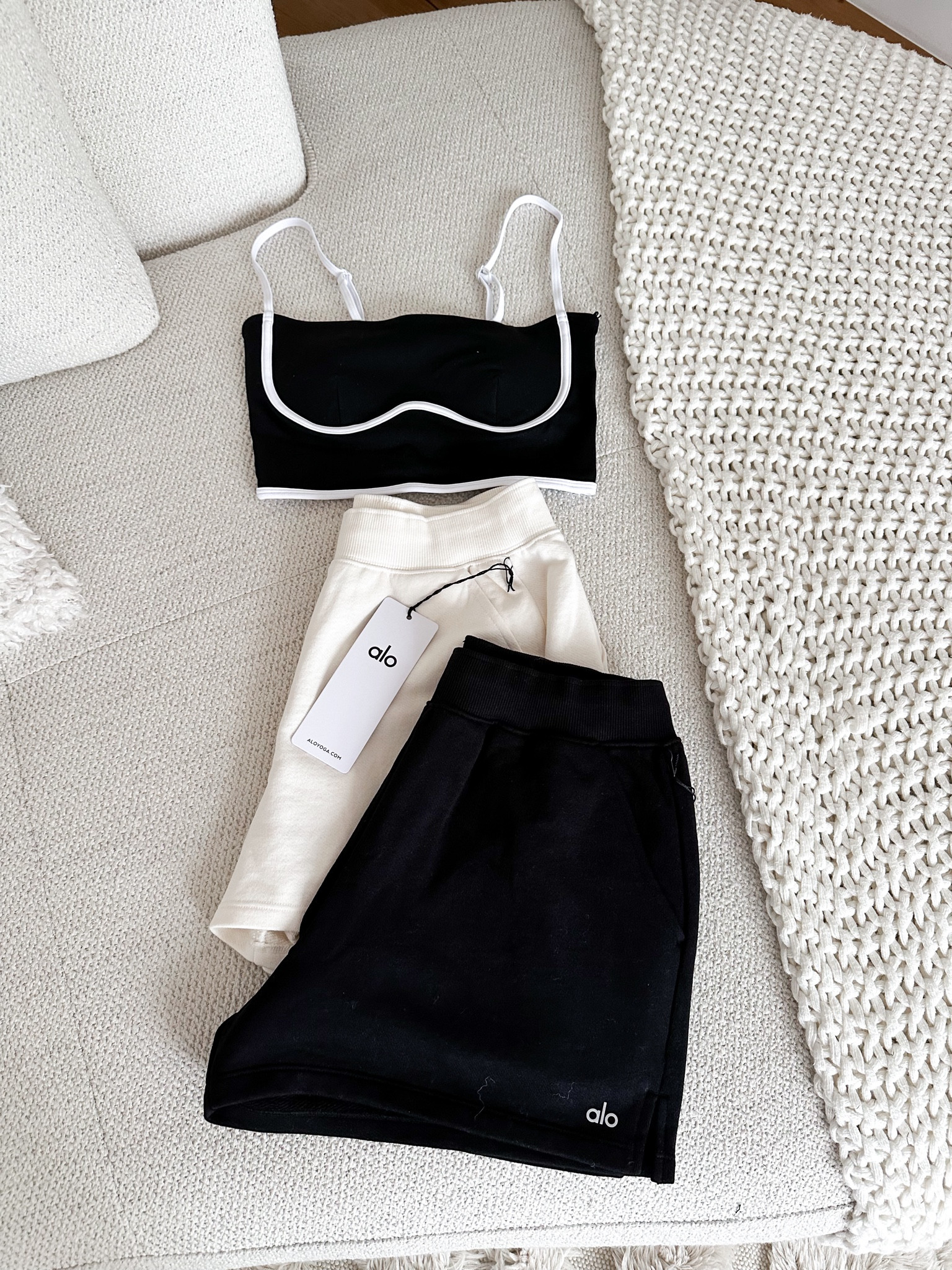 NEW Alo workout clothes ✨

#workout #fitness #alo

#LTKeurope #LTKfitness #LTKuk