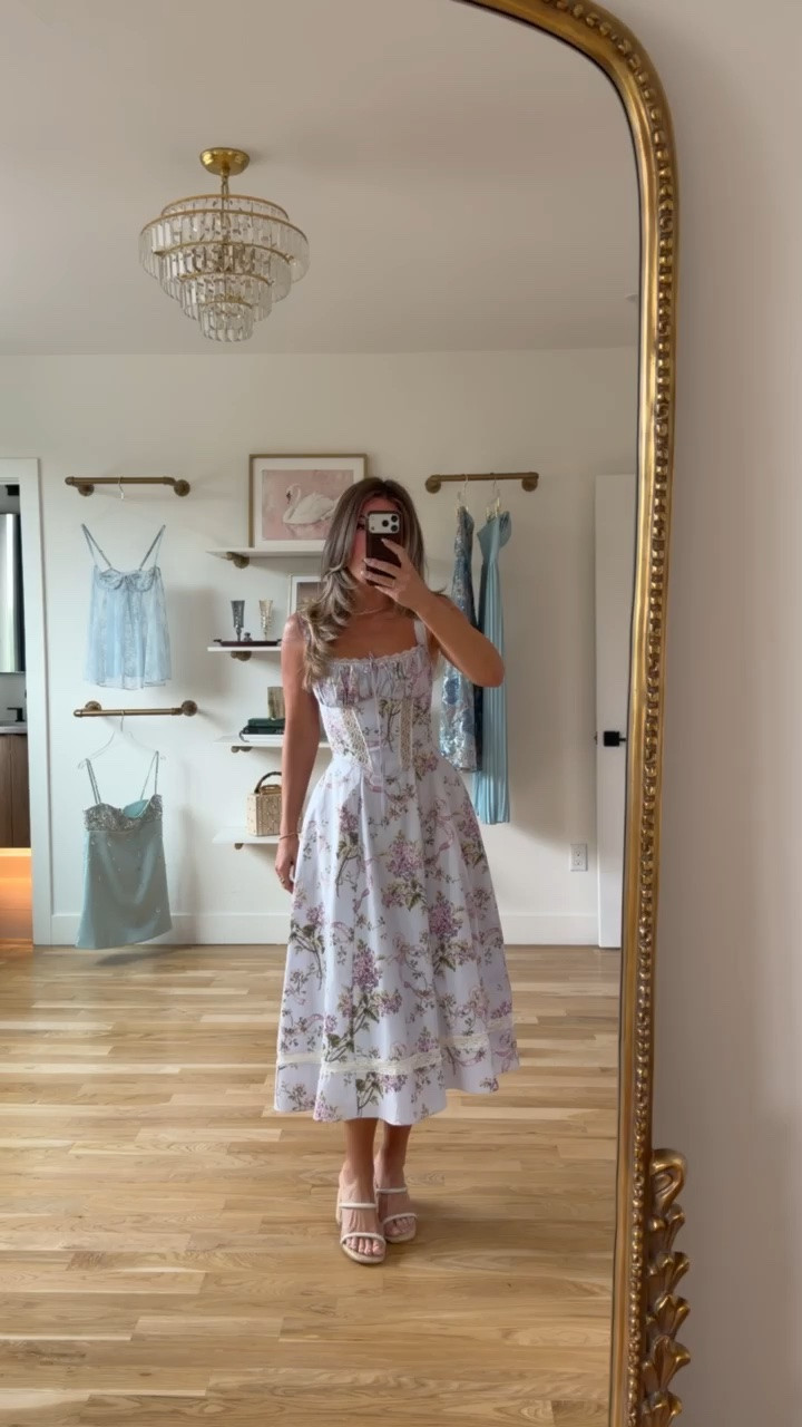 light purple floral graduation dress 

Electric picks code: emerson20
divi: emerson15

i did my normal size small 

graduation 
summer events
baby shower 
corset dress
mini dress
floral 
white dress

#LTKParties #LTKootd #LTKSeasonal