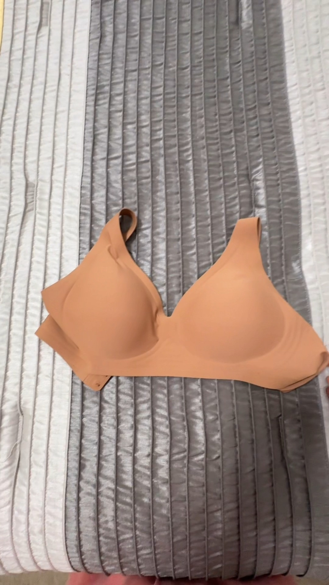 I only wear wireless bras, and this is the most comfortable one I've had. It's also really budget-friendly. Plus, I love that it has brown shades for us darker-skinned ladies.
#amazonfind 

 #LTKOver40 #LTKMidsize