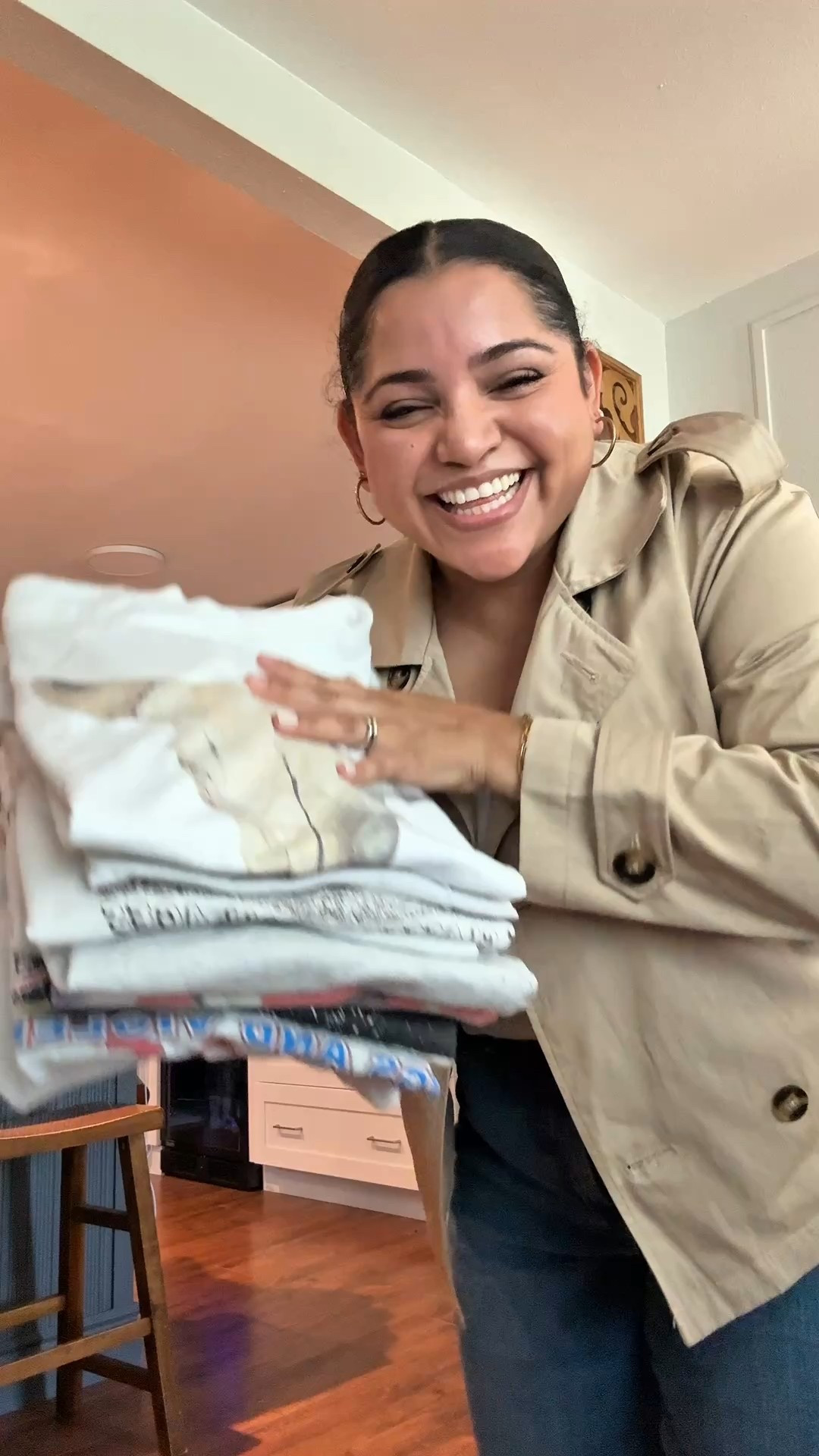 Want your whites to actually look white again? This is your sign to tackle those yellow armpit stains—for good. 👕💥

Teenagers (and let’s be honest, adults too) don’t always know the magic combo for removing underarm stains… but we do now! 🧼
All you need is:
🫧 Dawn dish soap
🥄 Baking soda
💧 Hydrogen peroxide
✨ And for extra stubborn stains? OxiClean White Revive is a game changer.

Let it sit, soak (if your washer has the option), and watch those stains disappear. 🙌
I used this method on my teens’ white shirts and the results speak for themselves!

Because laundry doesn’t have to be complicated… just a little strategic. 😉

#LTKMidsize #LTKHome #LTKSummerEdit