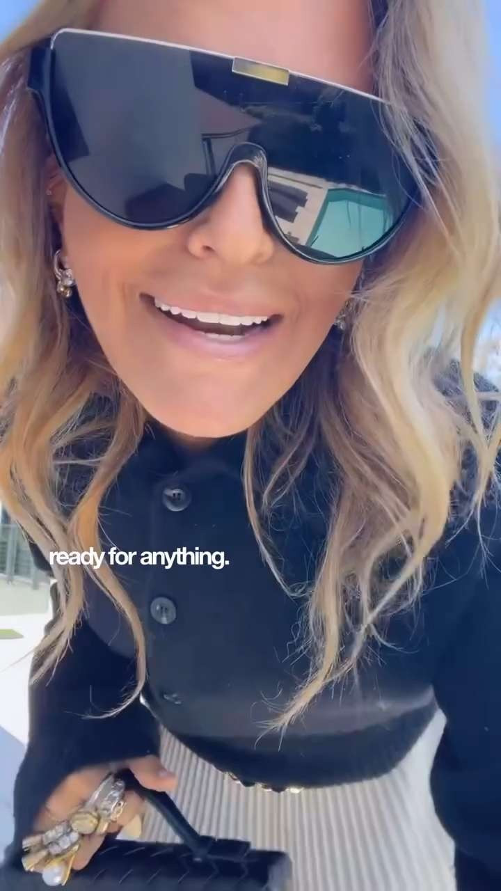 You know what time it is! Time to get up & dressed .. because when we look good, we feel good, and then are more inspired to do good 🤍 do you agree? 

 #LTKStyleTip #LTKBeauty