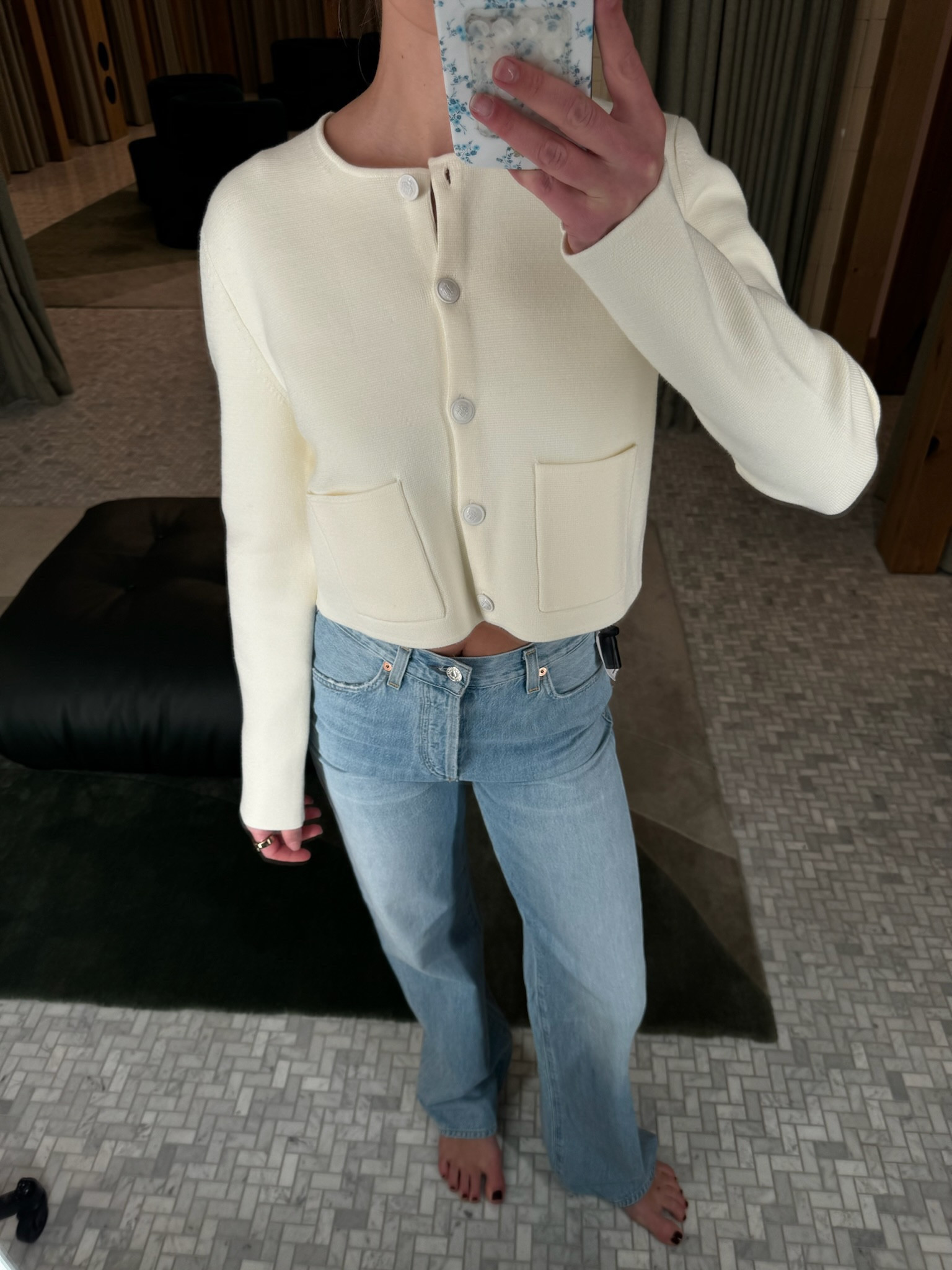 Aritzia Try On Haul!! This cardigan is perfect for fall!! 
wearing size 24 in jeans 

aritzia, try on haul, fall fashion, trendy fashion, aritzia too, aritzia jeans, aritzia fashion, chic style 

#LTKStyleTip