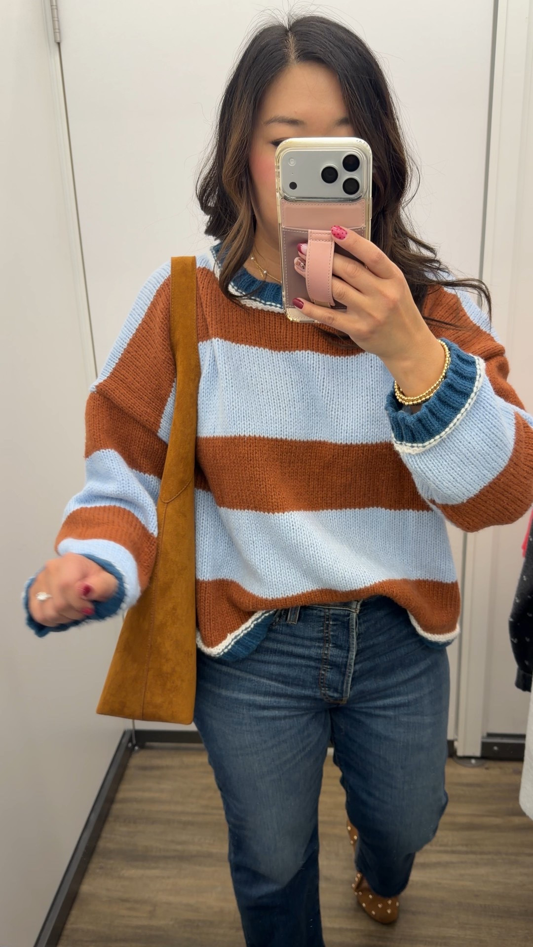 Amazon Striped Sweater: Medium
Levi’s Jeans: 29
Target Flats and Slouchy bag