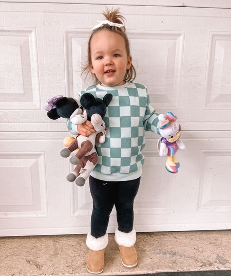 Top 5T 
Leggings 3T
Shoes 8 


Toddler winter / target kids / toddler leggings / toddler boots / Ugg boots / toddler Uggs / checkered top / target fashion / target kids / target finds / Walmart kids / Walmart shoes 

#LTKstyletip #LTKshoecrush #LTKkids