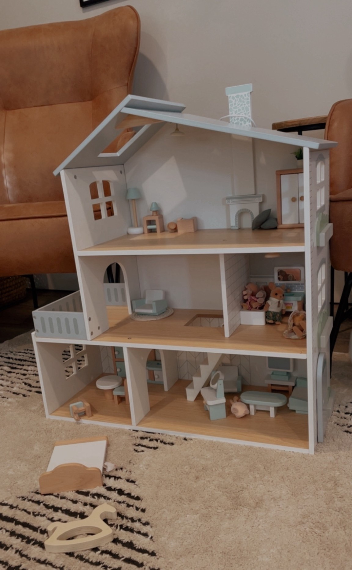 The house lights up too!

#LTKKids #LTKHome #LTKmomlife