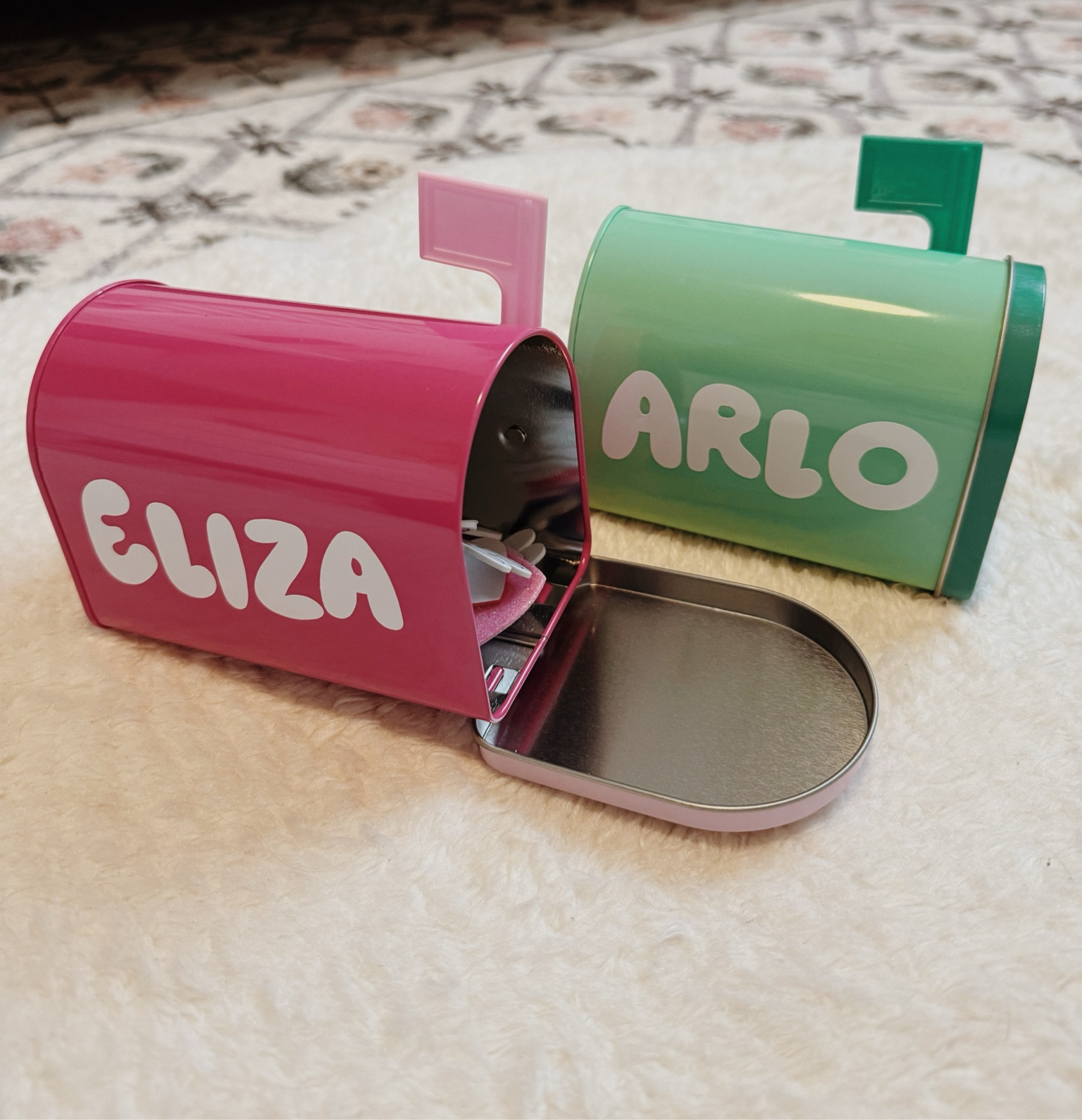 Mini Valentine’s Day mailboxes for kids! #ValentinesDay #Etsy #EtsyFind #ValentinesGifts 

#LTKFamily #LTKKids #LTKGiftGuide