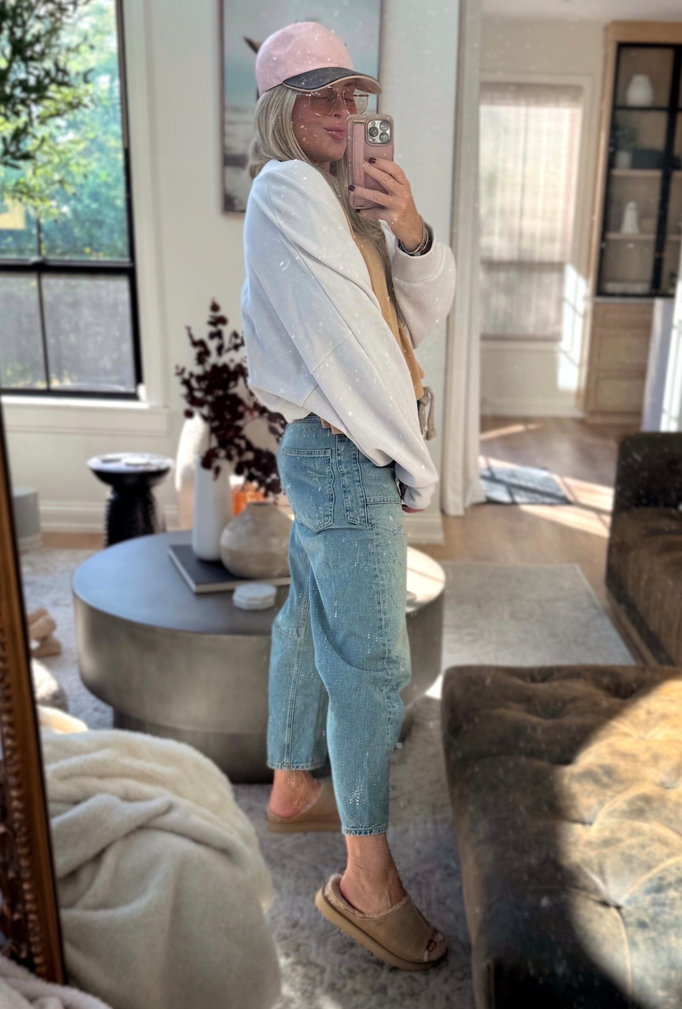 Casual OOTD🤍🍂

Loving these slides! 🤍

#LTKStyleTip #LTKShoeCrush #LTKSeasonal