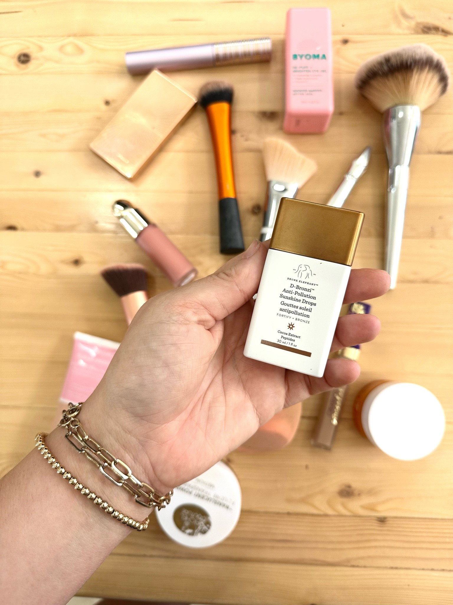 Drunk elephant bronzing drops 

#LTKBeauty #LTKFindsUnder100