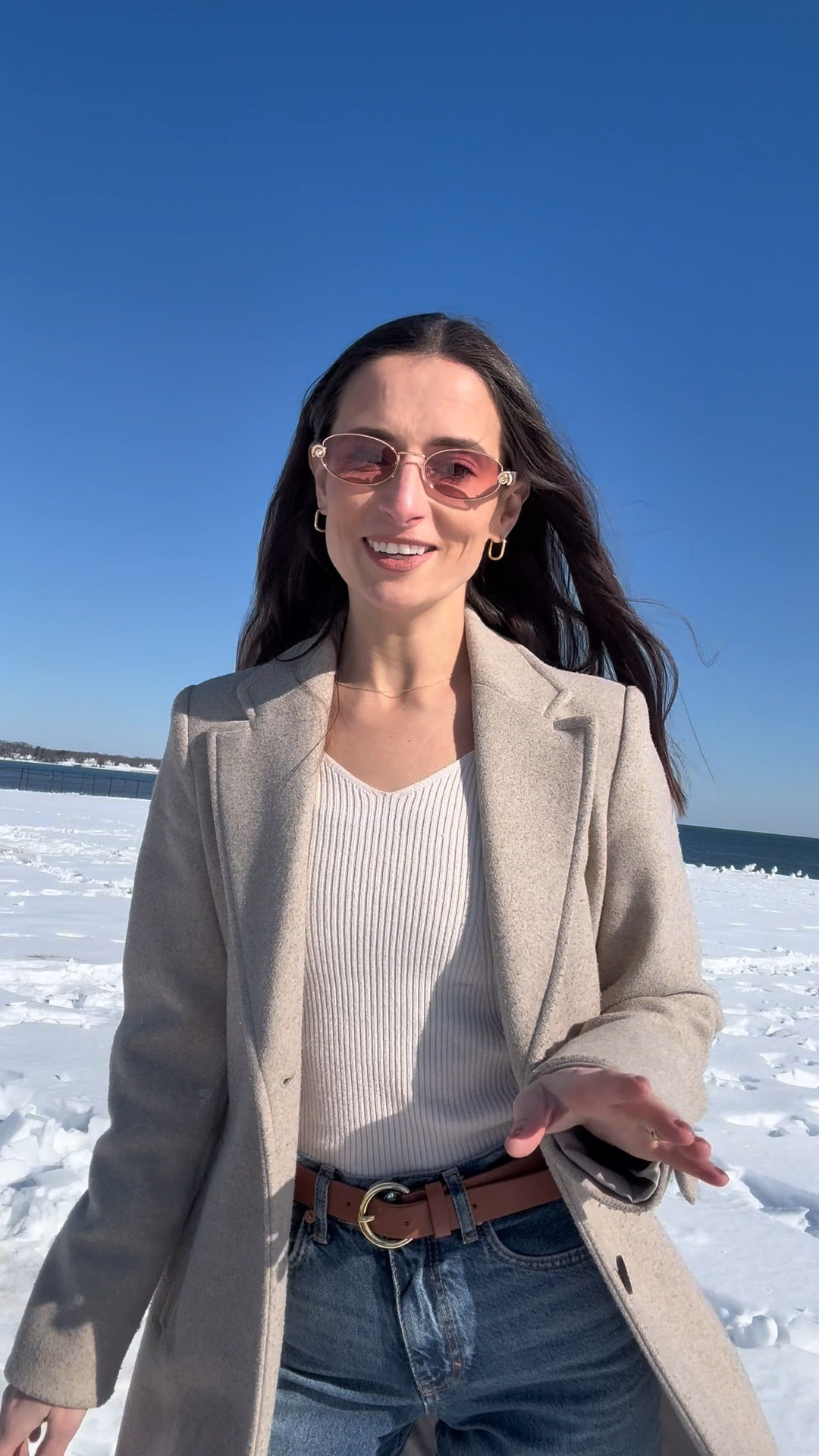 These sunglasses instantly elevate a neutral outfit 🤍
Linked here + wearing on repeat.

#LTKSeasonal #LTKootd #LTKgrwm