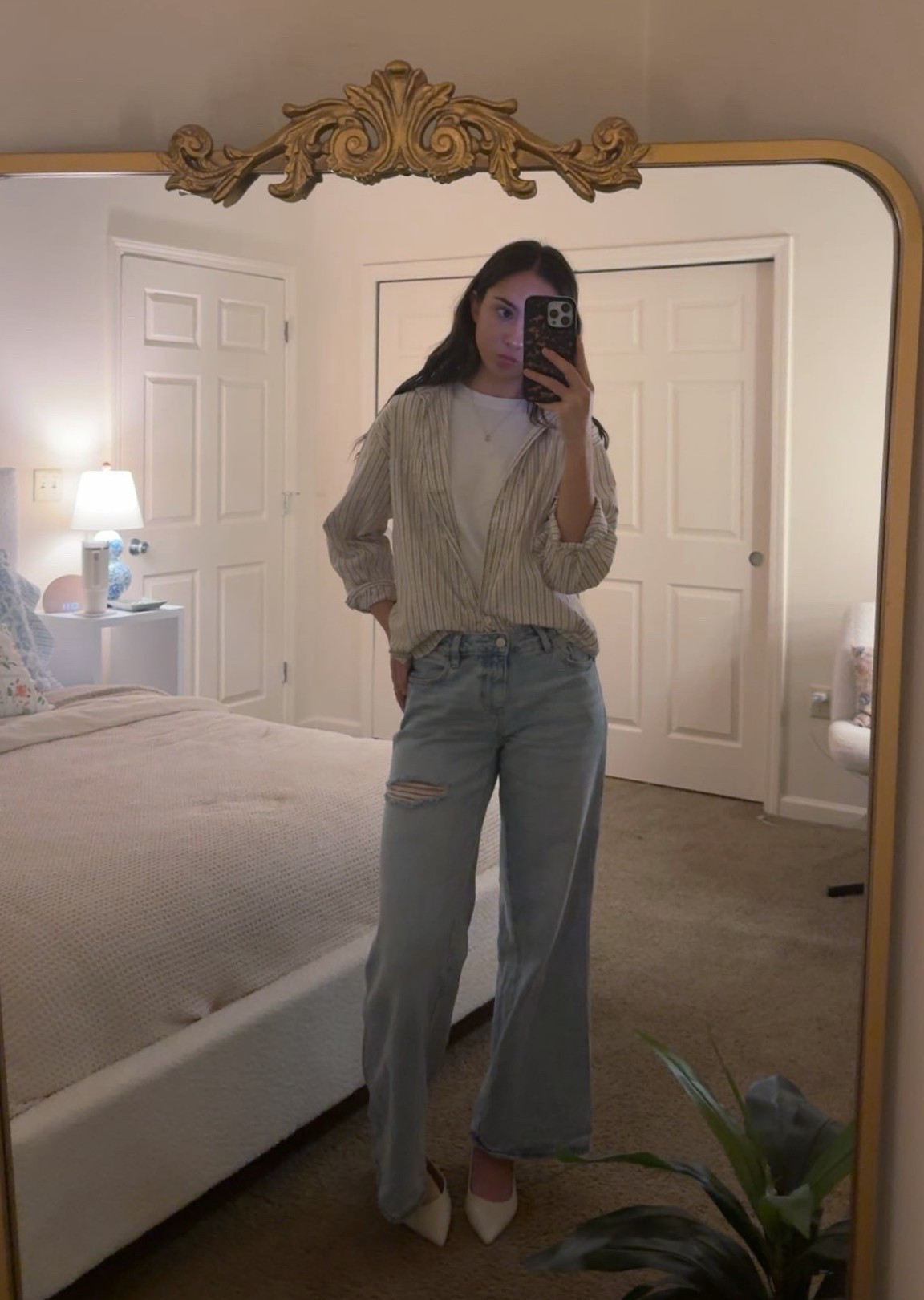 hard to find exact matches to this outfit bc it isn’t new :(