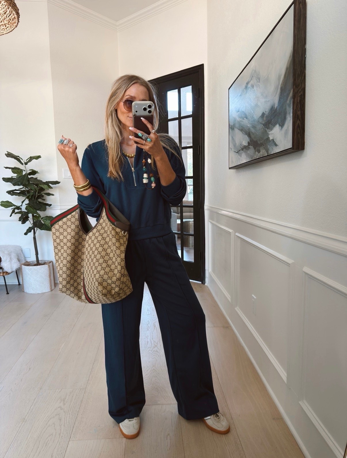 🤍Looks and feels likes Spanx without the pricetag! This would make the perfect travel outfit 🤍