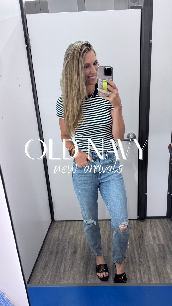 Old Navy New Arrivals that are all currently 40% off! 
Linking everything I tried on below! 

#LadyandRed #Iowa #OldNavy #tryon #salefinds #OldNavyFashion #AffordableFashion #SummerLooks #FallFinds #MomStyle

#LTKSaleAlert #LTKFindsUnder50 #LTKStyleTip