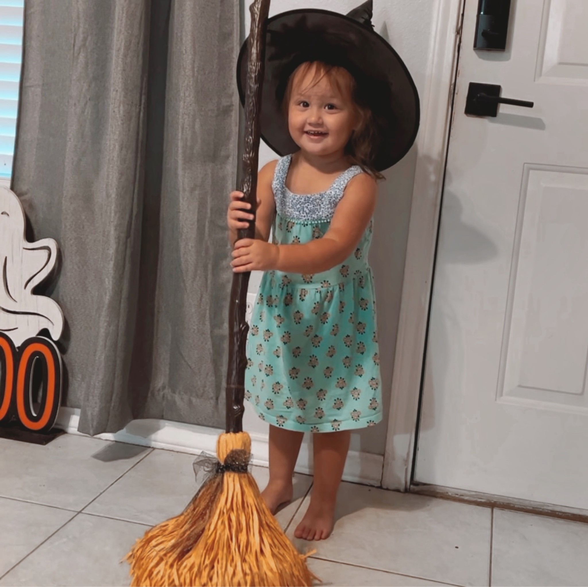 Magic Moving Witch Broom

#LTKSeasonal #LTKHoliday #LTKHalloween
