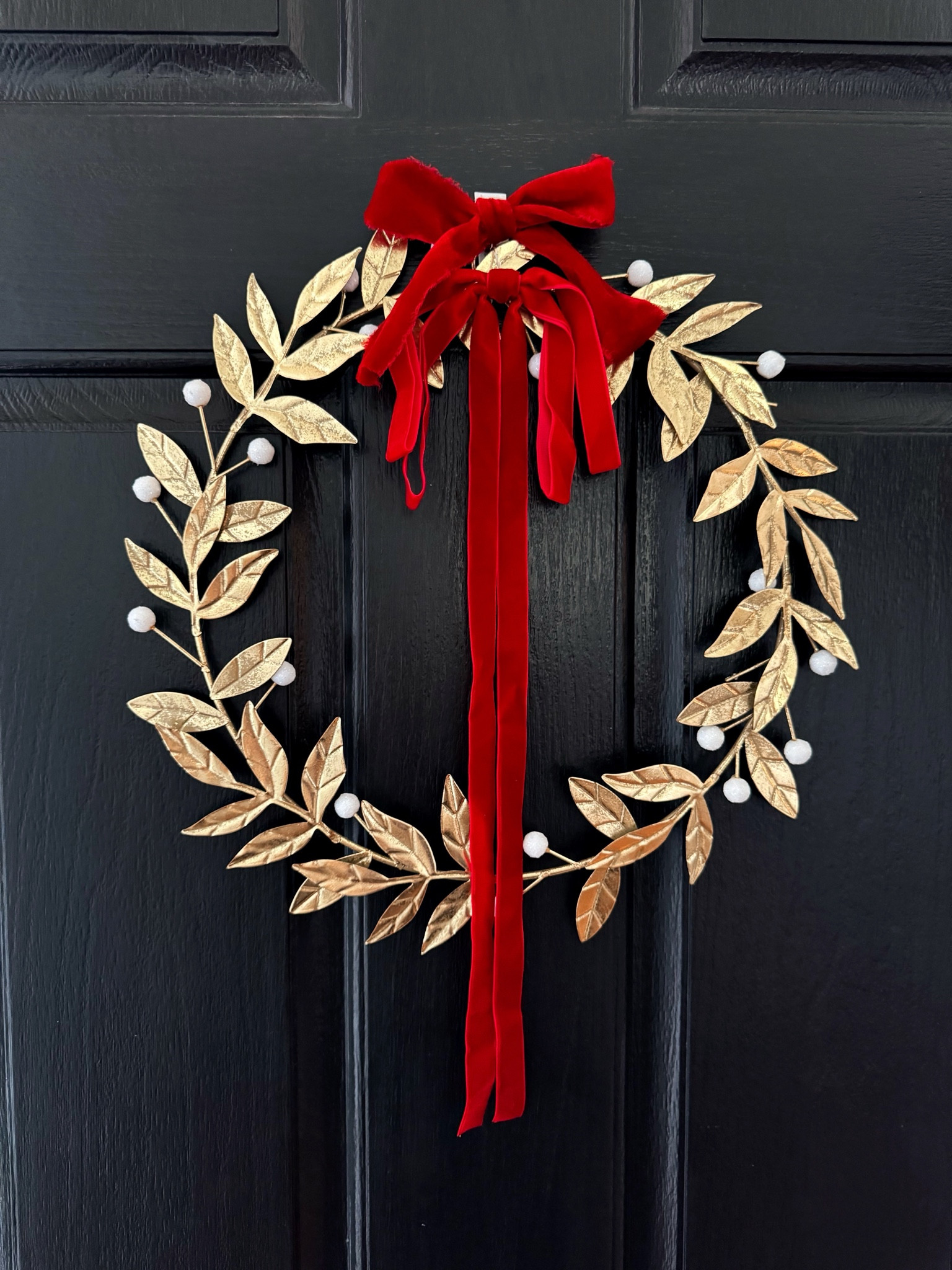 They have a new version of this gold wreath this year with a bow attached!
🎄✨ 

Gold wreath, Christmas decor, Christmas, home decor 

#LTKHome #LTKSeasonal #LTKHoliday