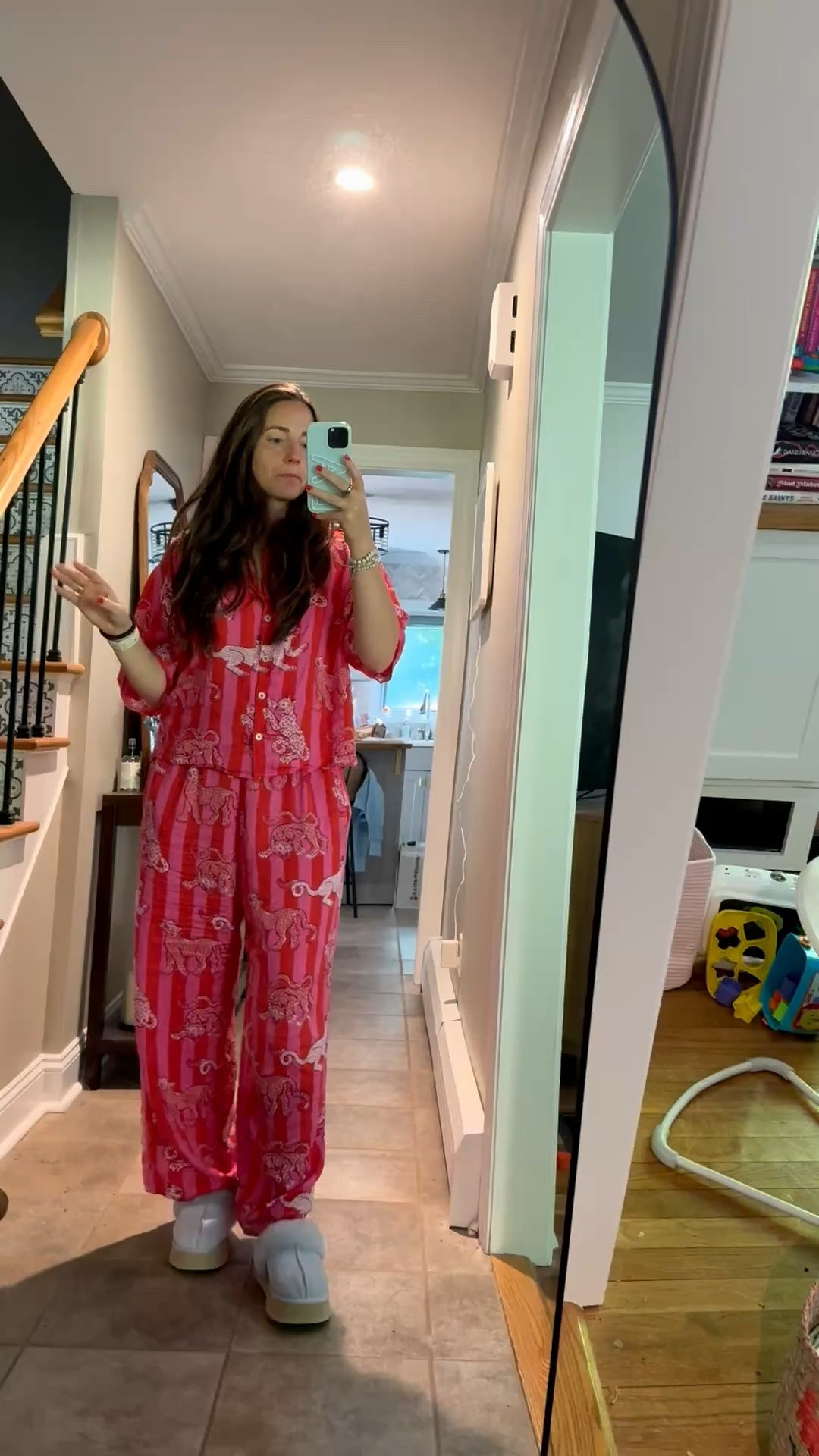 These pajamas are SO nice!!! I’m wearing size M

#LTKmomlife #LTKootd