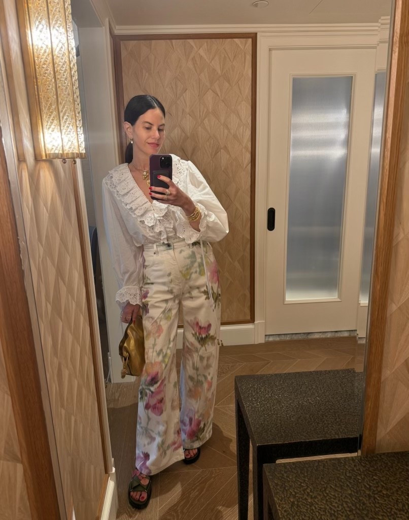 What I wore in NYC!

Women’s fashion, summer outfits, summer outfit inspo, summer fashion, summer style, trendy fashion, chic fashion, travel outfit, mom style, New York outfit inspo 


#LTKOver40 #LTKSeasonal #LTKStyleTip