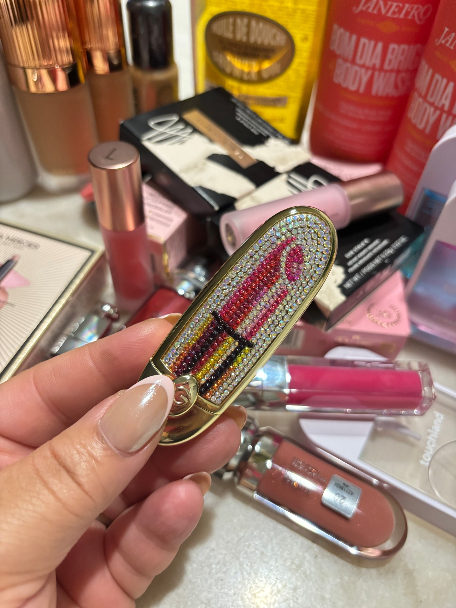 GUERLAIN lipstick

#LTKBeauty #LTKFindsUnder50 #LTKGiftGuide