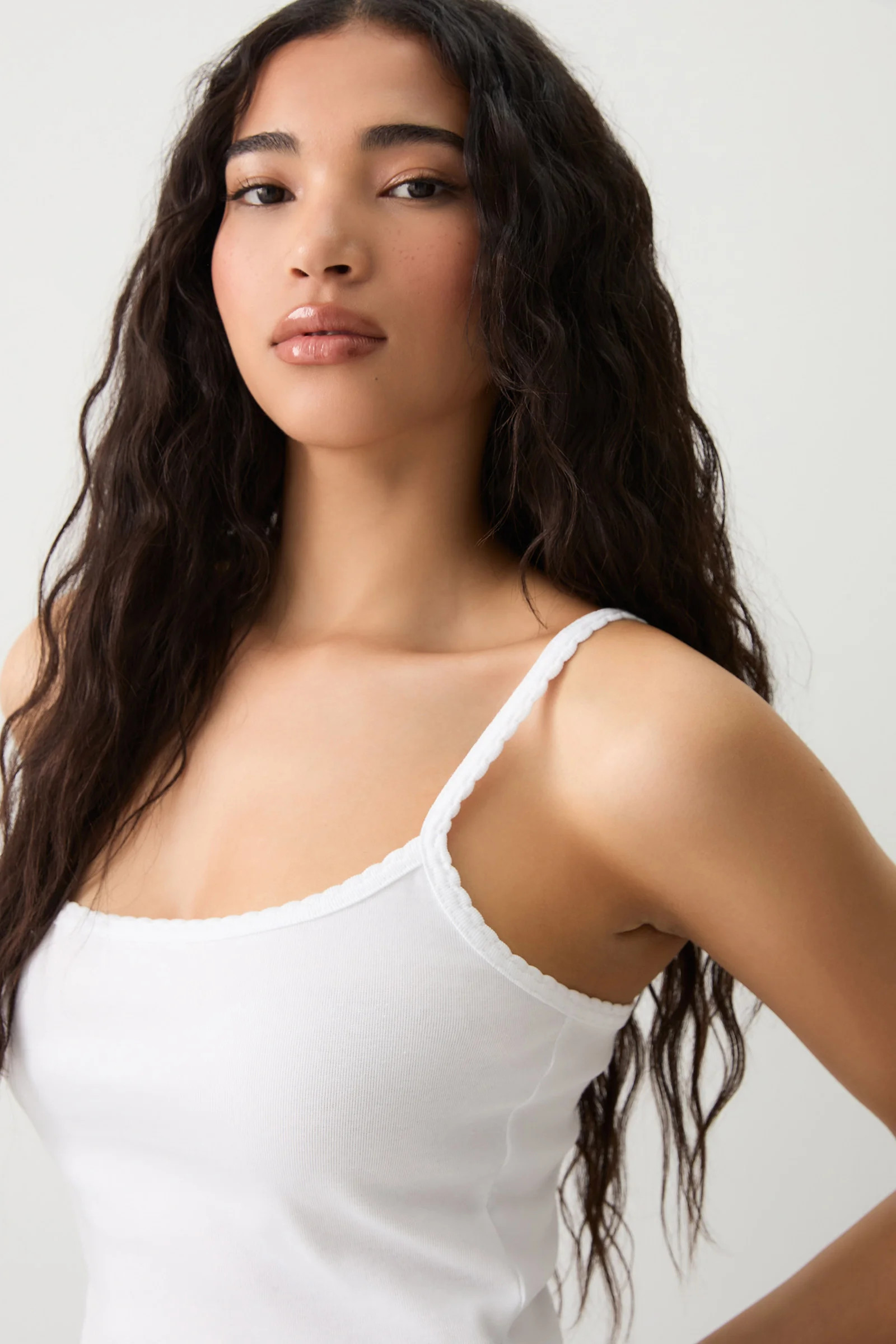 Basic Scoop Neck Tank Top | Ardene