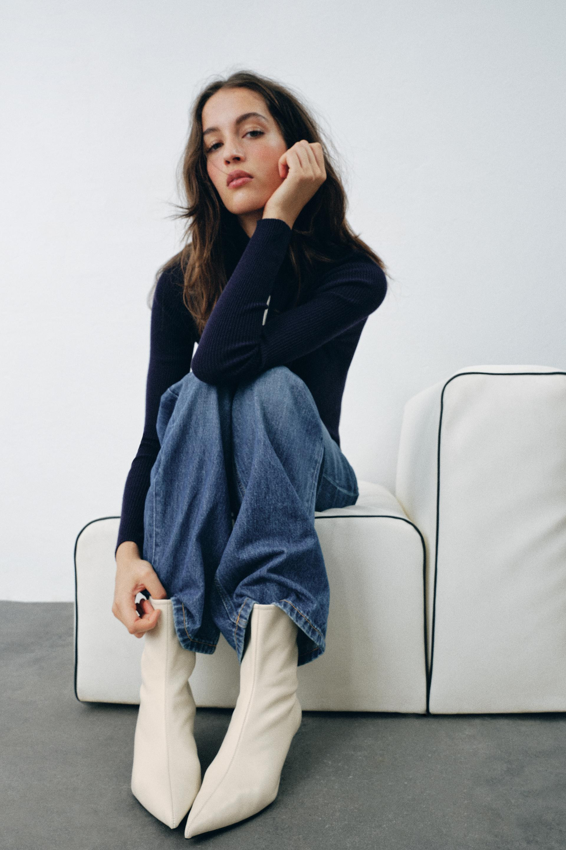 LEATHER KITTEN HEEL BOOTIES | Zara US