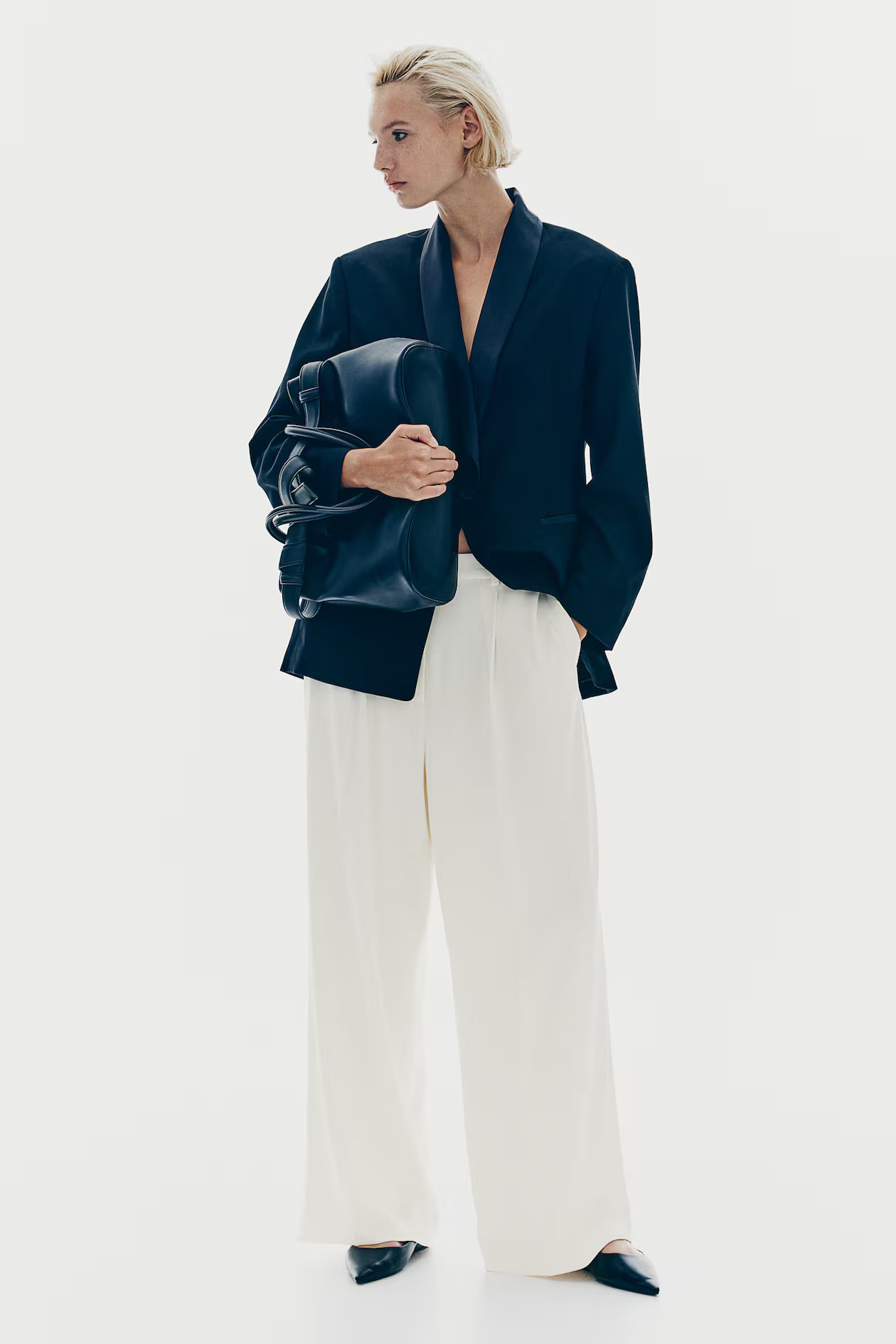Straight tailored trousers - White - Ladies | H&M GB | H&M (UK, MY, IN, SG, PH, TW, HK)