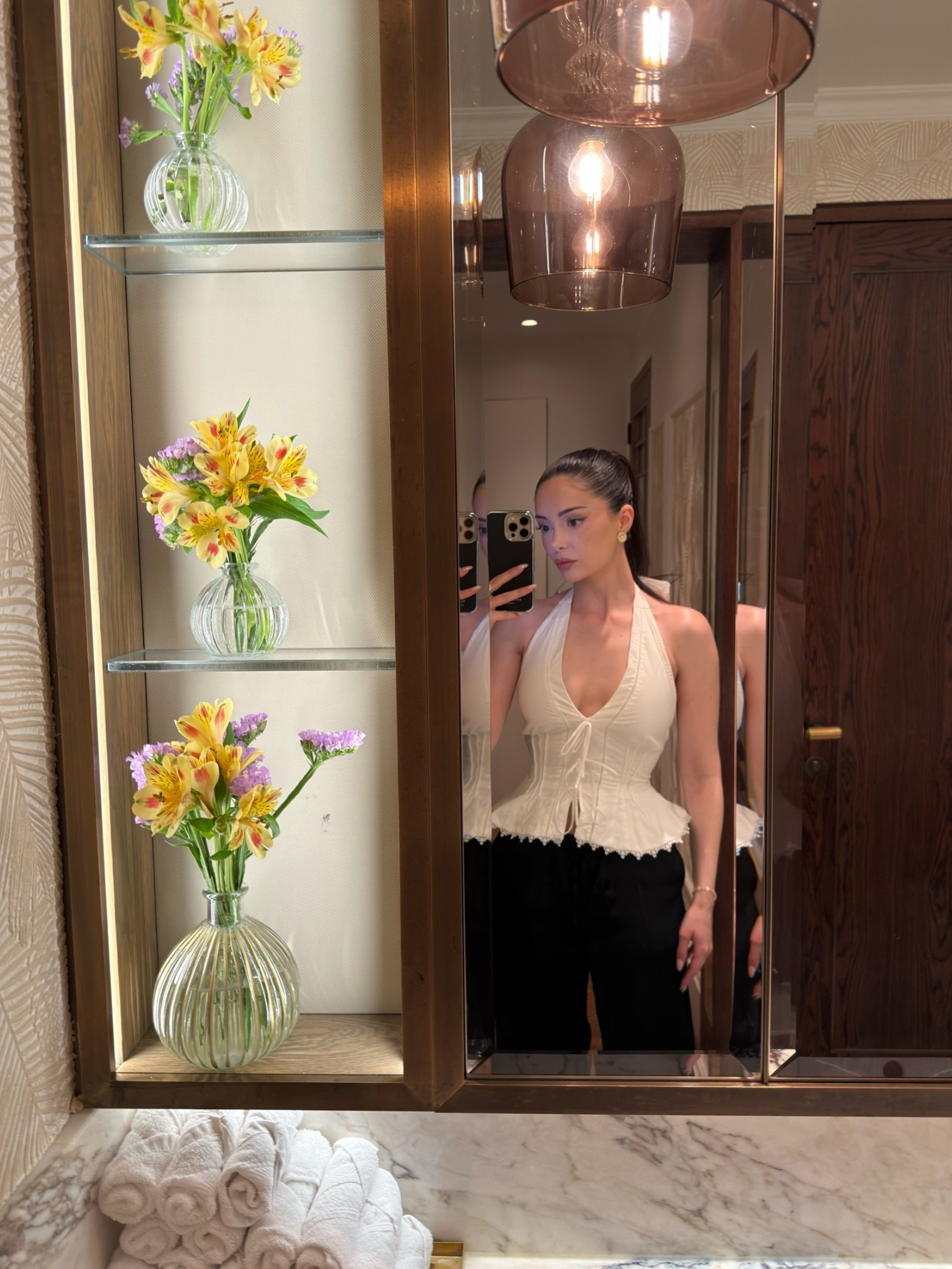 Wearing size XS in the top 🤍🌸💗

#summerfashion #dressytop #womenstops #summertop #datenightoutfit #brunchoutfit #dressydayoutfit

#LTKsummer #LTKdatenight #LTKstyletip
