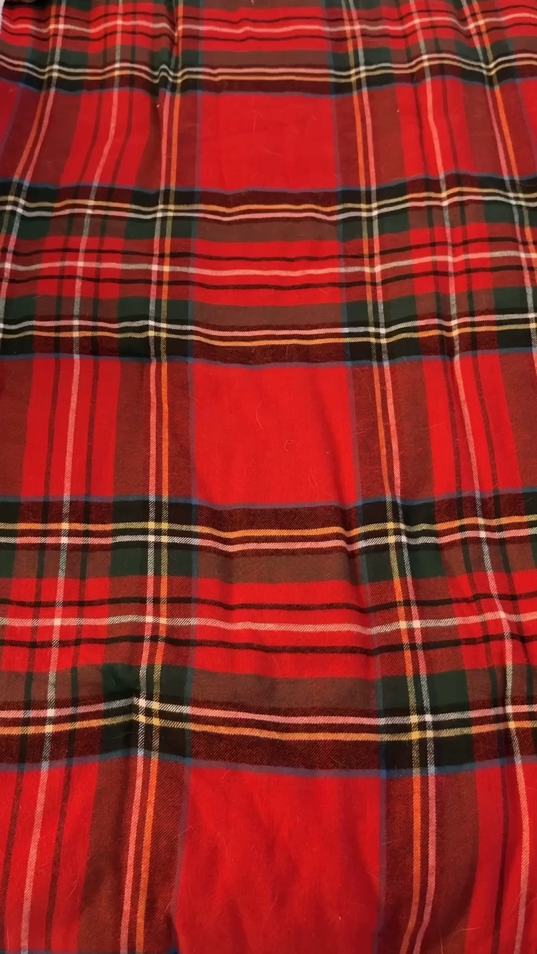 #Paidlink #BathandBodyWorks_Partner The holidays simply aren’t complete without @bathandbodyworks holiday scents! #ad My nights are even cozier with my favorite scents like Vanilla Bean Noel, Winter Candy Apple and Twisted Peppermint. From candles, lotion, body wash to wallflowers, Bath & Body Works always makes the holidays so special.
Shop my Bath & Body Works favs ❤️