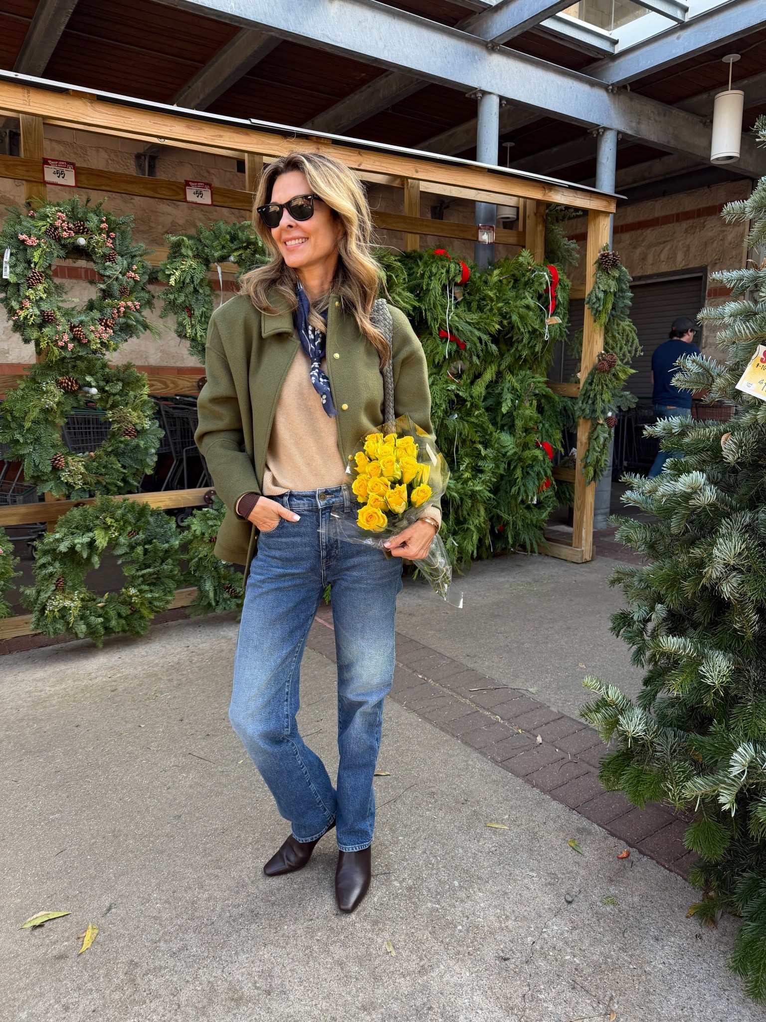 -Alice Walk cashmere jacket sz Small
-Cashmere sweater Sz XS
-Jcrew jeans TTS 


#LTKootd #LTKdayinmylife #LTKHoliday