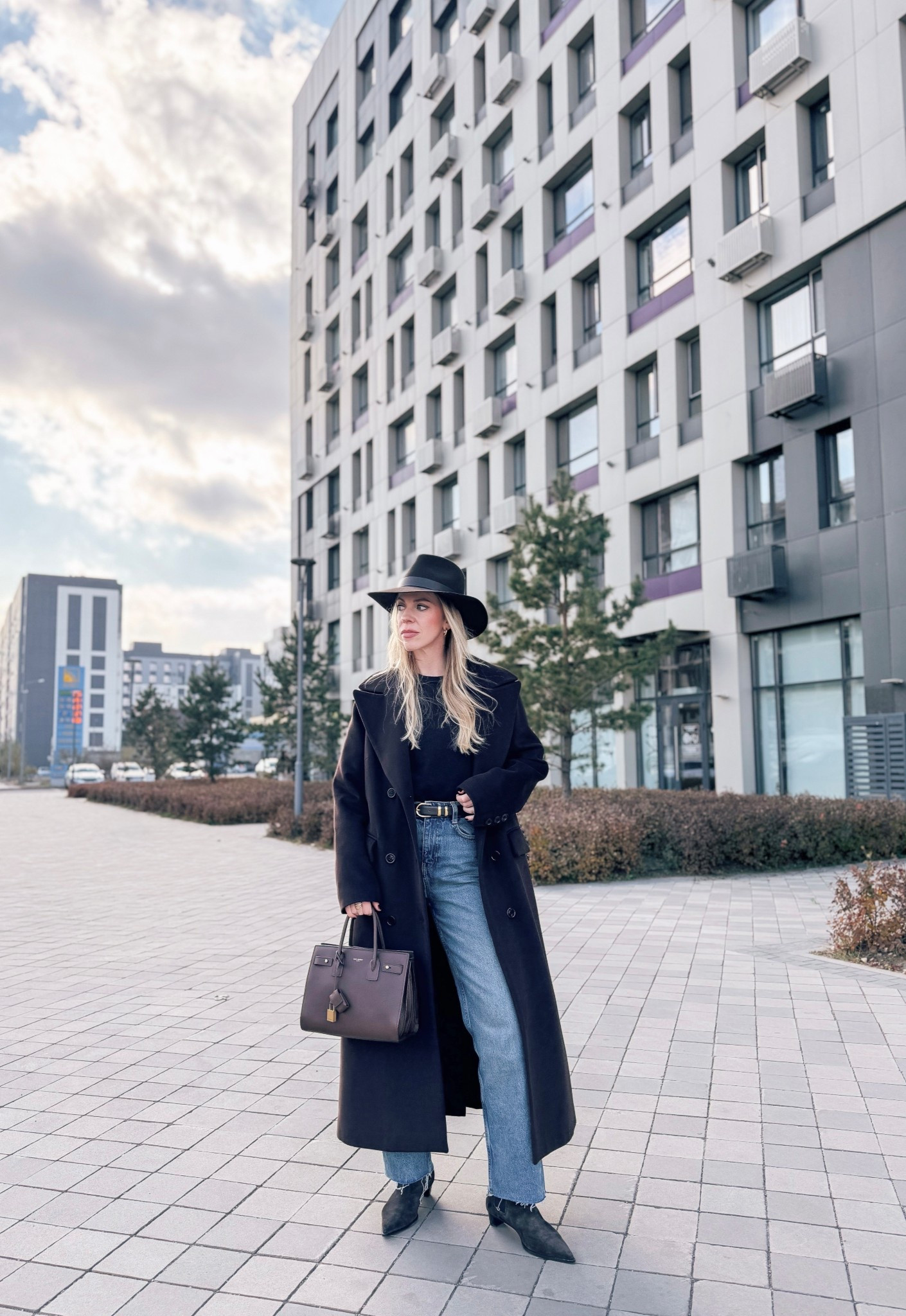 Espresso brown wool coat, dark brown wool hat, Zara straight leg jeans (under $50), dark brown suede Chelsea boots, classic fall outfit with oversized coat and straight leg jeans 

#LTKShoeCrush #LTKFindsUnder50 #LTKSeasonal