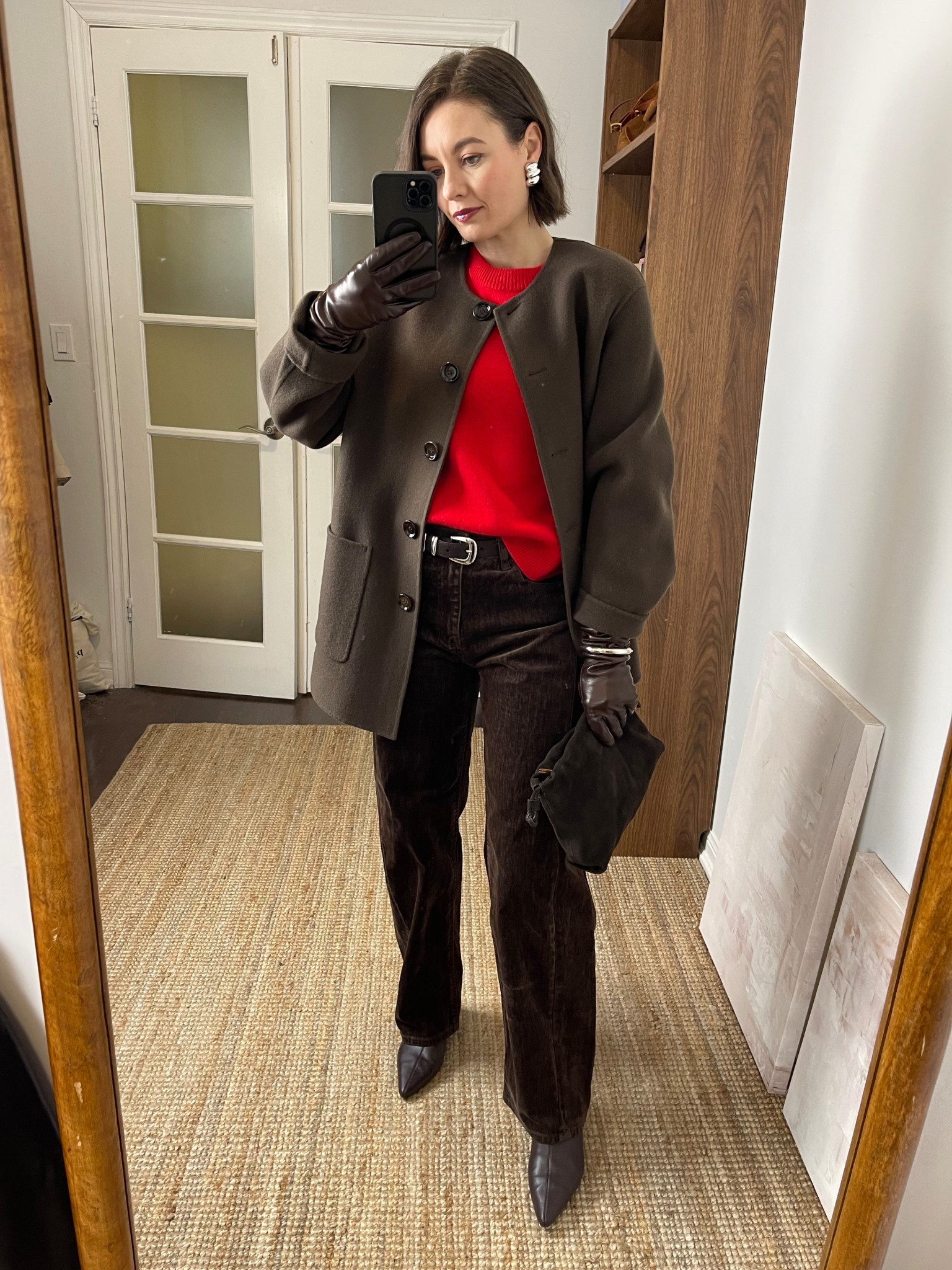 One of my favourite recent outfits!!

Coat (s), flocked jeans (0), brown boots, red sweater, long leather gloves

#LTKHoliday #LTKSeasonal #LTKootd