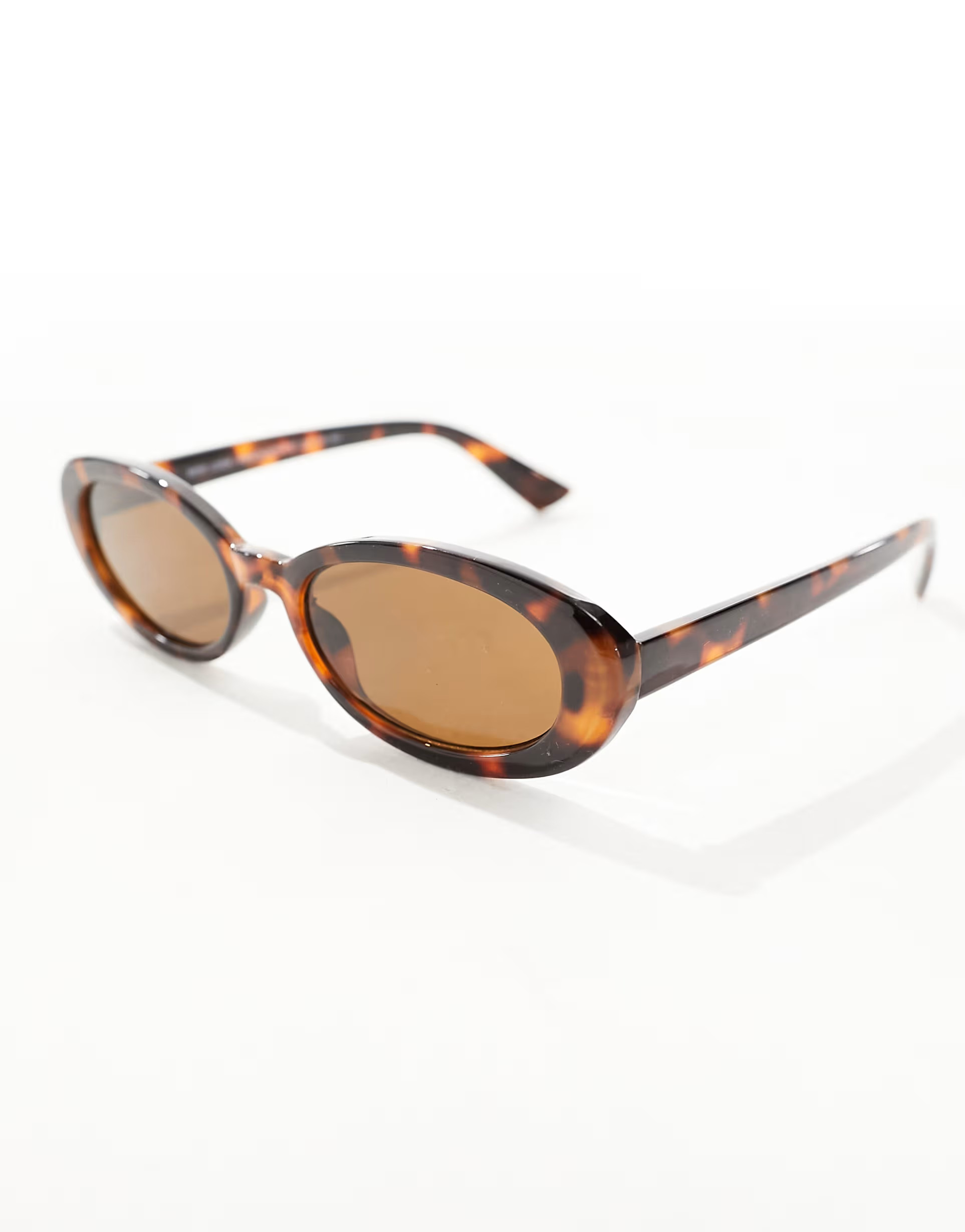 New Look tortoise shell oval sunglasses in brown | ASOS | ASOS (Global)