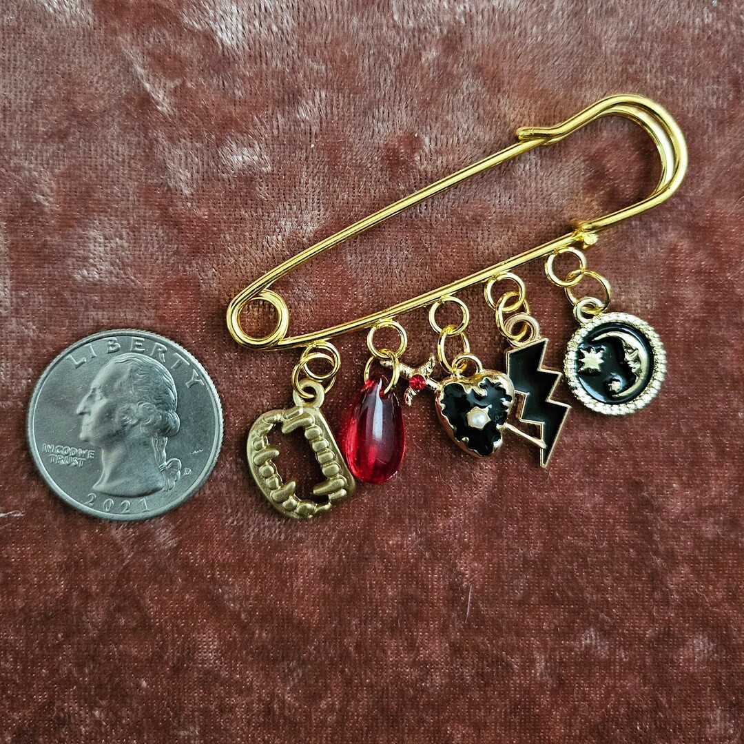 GOTH '80'S VAMPIRE' Saftey Pin Shoe Charm Set - Etsy | Etsy (US)