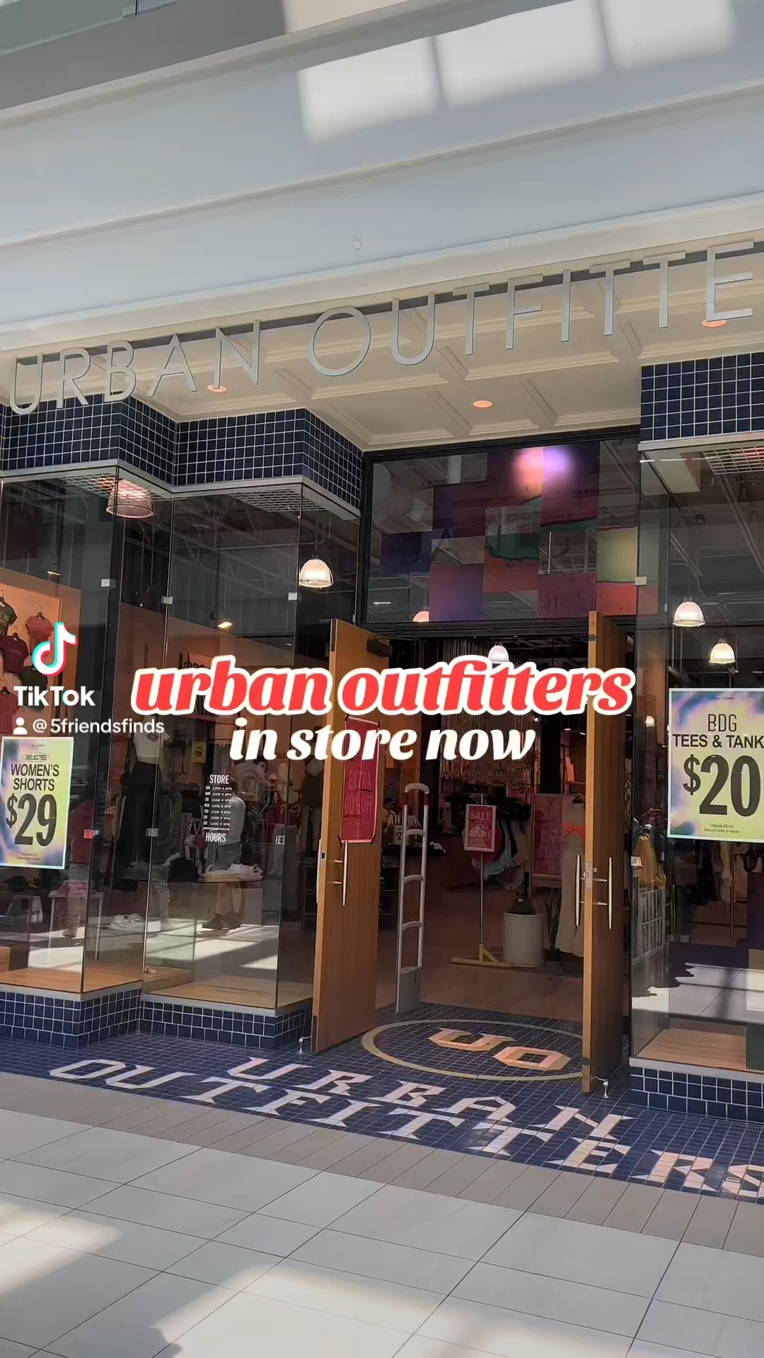 #urbanoutfittera #fallfashion #5friendsfinds