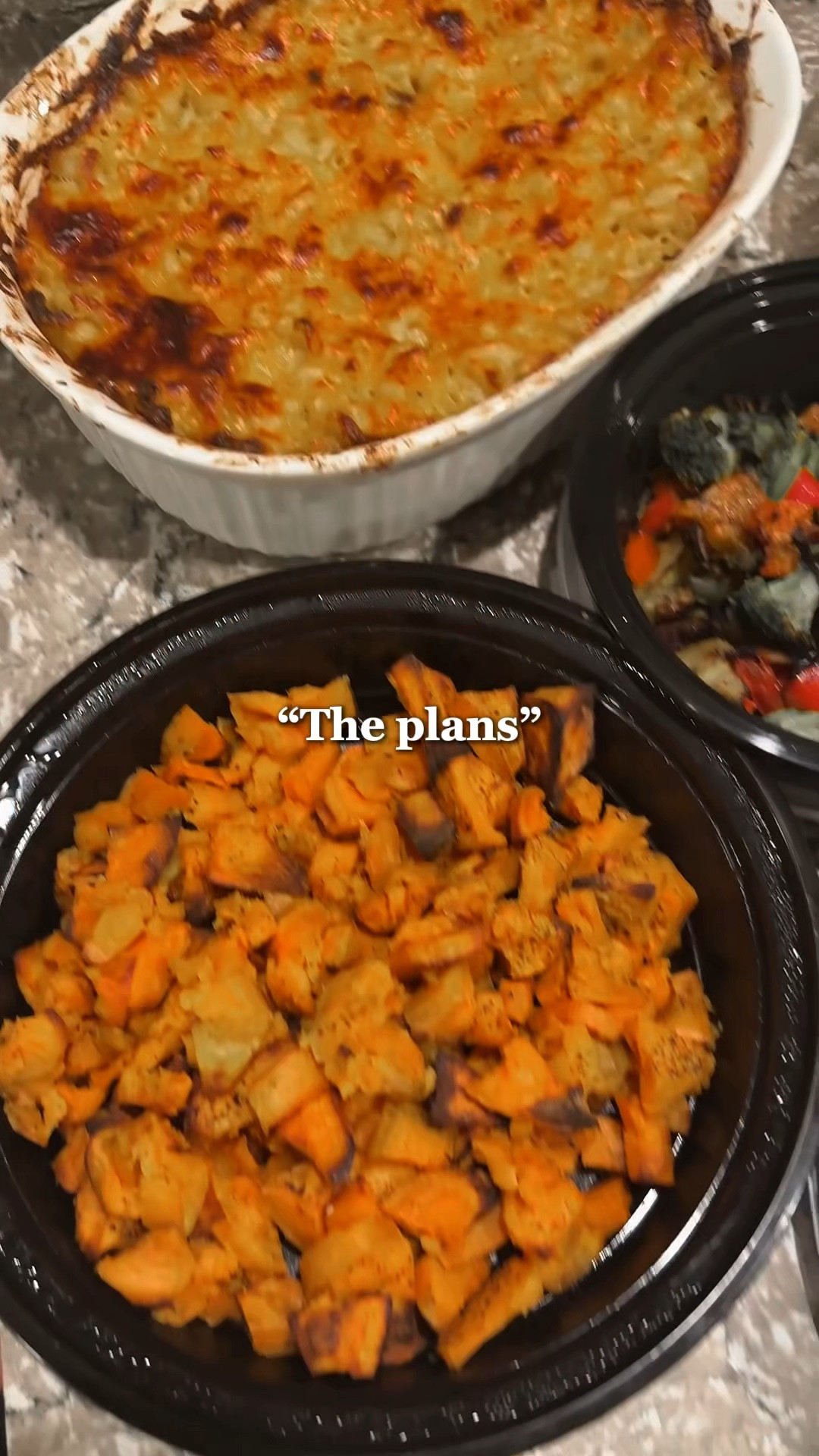 
Mac & cheese never goes out of style 🧀✨ This staple recipe has been in my kitchen for years, and this week I surprised my son with his favorite! For meal prep, I paired it with sweet potatoes, steak, chicken, chicken meatballs, veggies, rice & beans to keep the week balanced, hearty, and ready to go. A little comfort + a lot of love makes every plate special 💛 Would you like the recipe? #MealPrepMadeEasy #MacAndCheeseLovers #LTKhome #LTKfamily

#LTKHome #LTKFamily #LTKKids