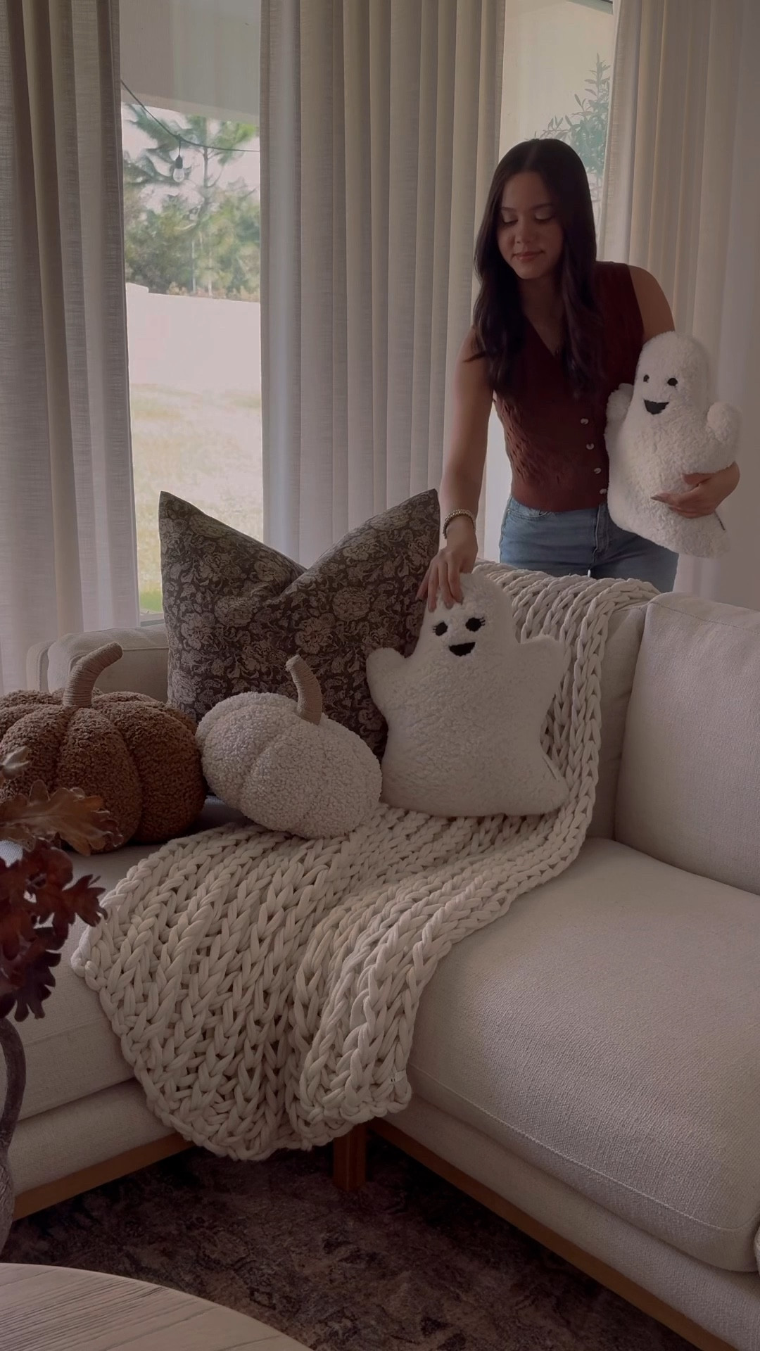 Sharing a little throwback of last year’s Halloween living room decor because I couldn’t resist getting in the spooky spirit early. I haven’t decorated just yet, but seeing this is definitely getting me inspired!
Some of my favorite pieces are back in stock this year, and I’ve linked them all in my LTK shop if you’re ready to start planning your own Halloween magic. 👻✨

Comment SHOP below to receive a message with the link 🔗 
#halloweendecor #spookyseason #halloween #halloweendecorfinds

#LTKHome #LTKSeasonal