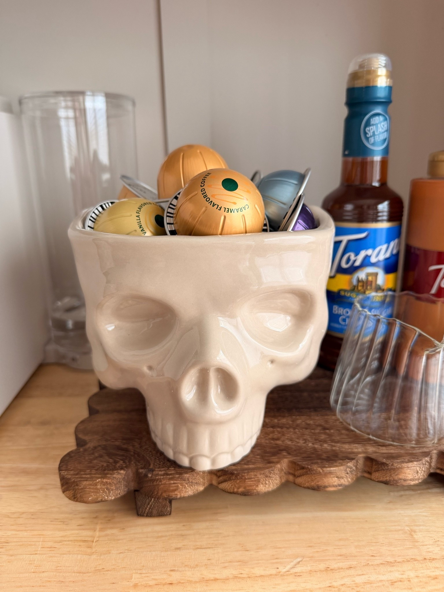 This skull bowl is a must for a coffee bar or kitchen this spooky season!

#LTKHome #LTKfoodie #LTKSeasonal