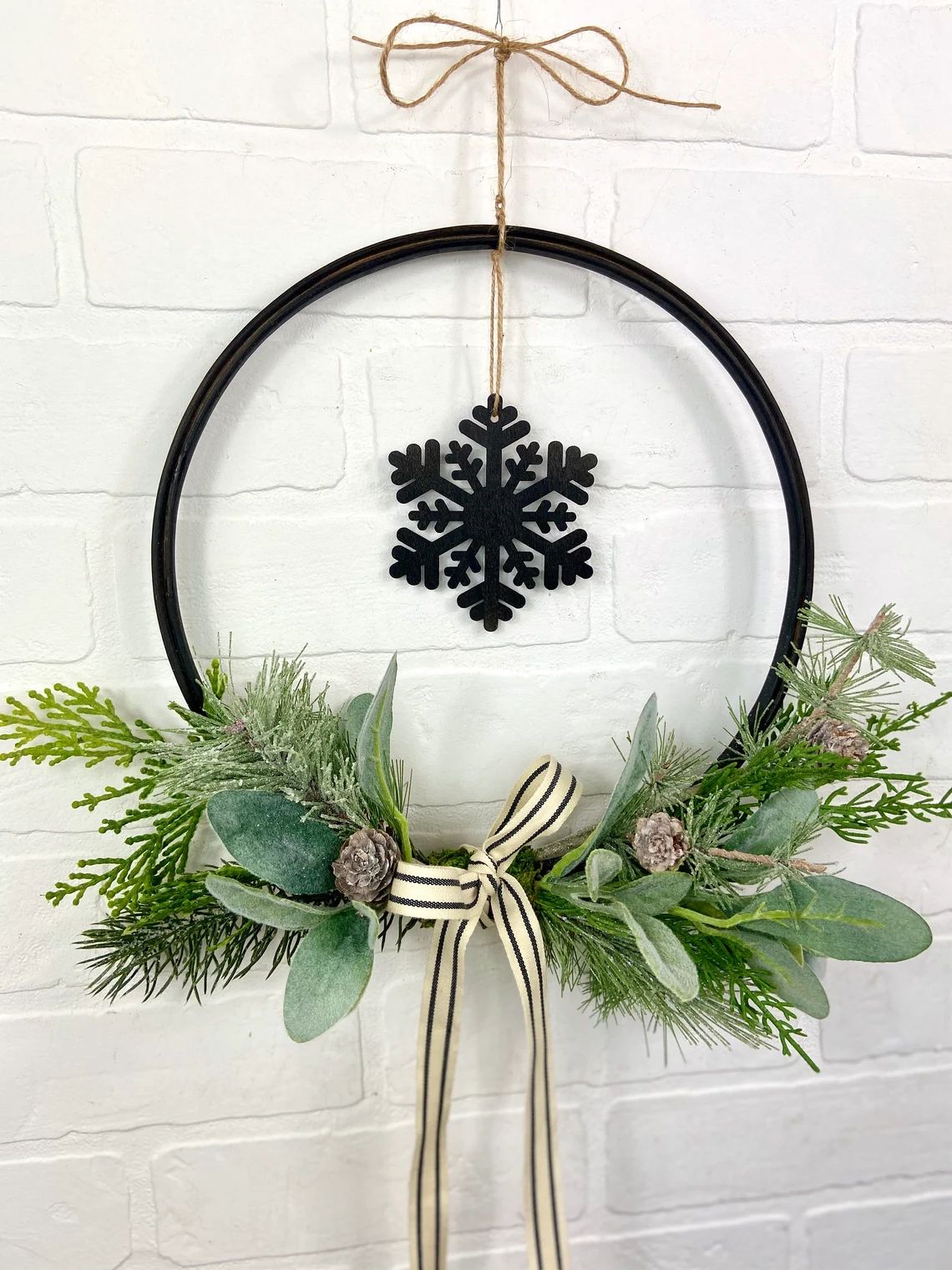 Simple Black Christmas Hoop Wreathmodern Christmas - Etsy | Etsy (US)