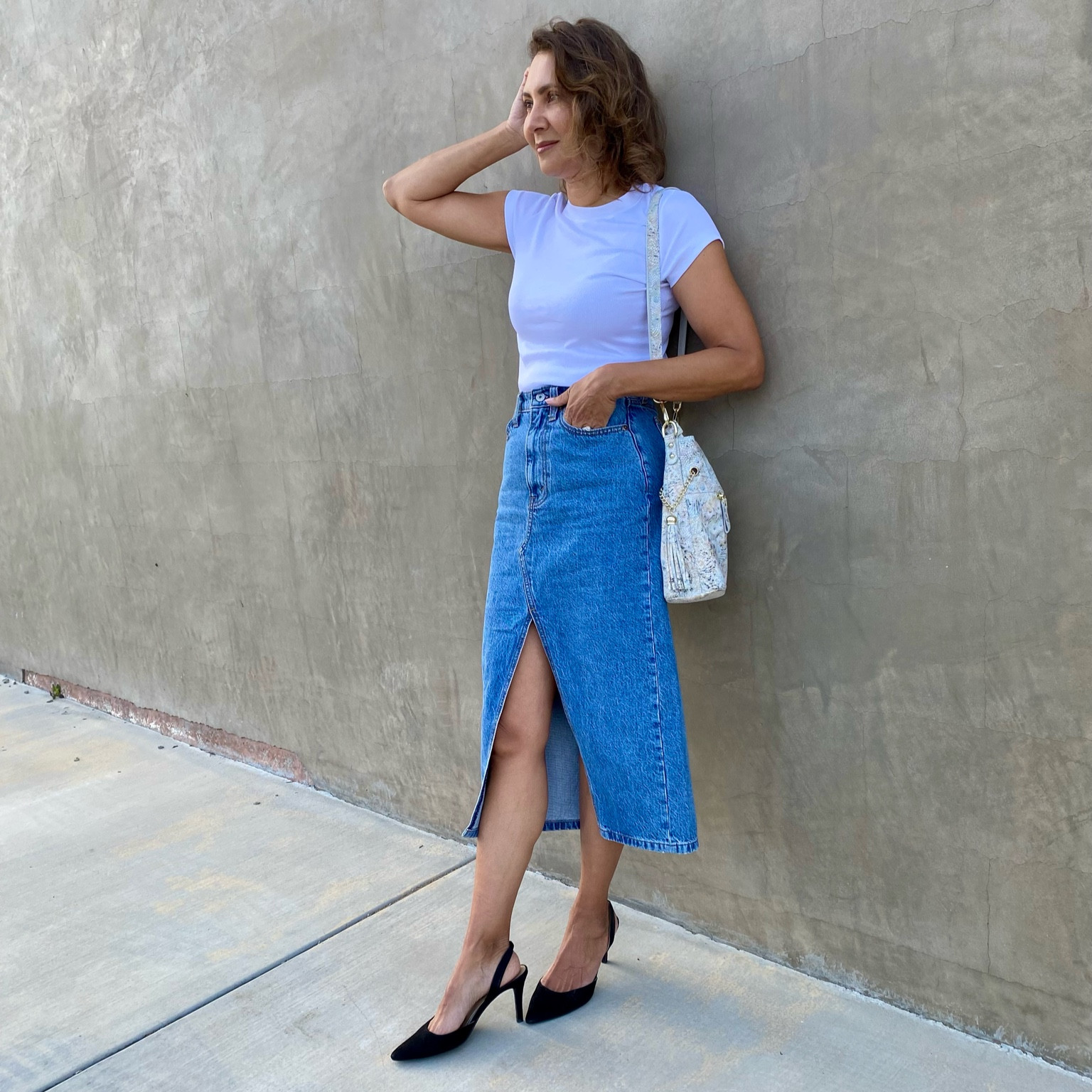 Sale alert on my favorite Madewell tee.  This one is so good with denim and comes in loads of color options.  Seriously - the ribbing!!!

#LTKOver40 #LTKxMadewell #LTKFindsUnder50