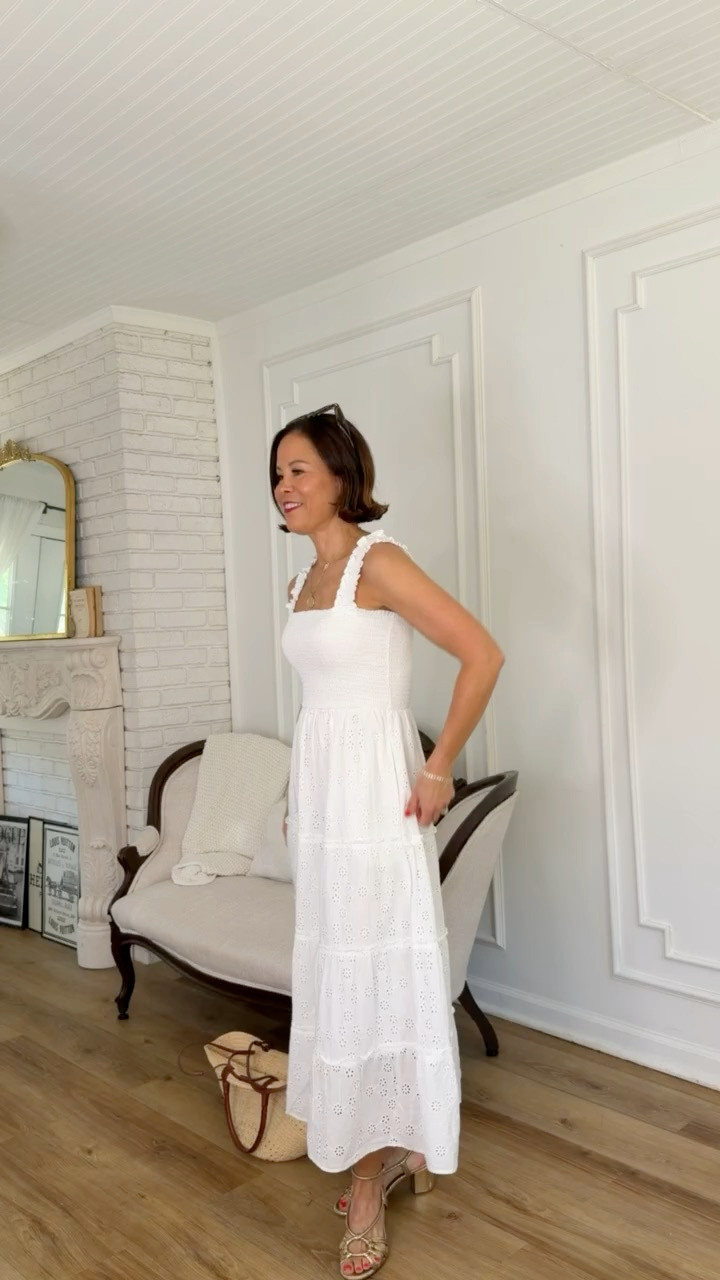 @Quince  #QuincePartner
Perfect dress for summer, wearing a size small. Here are more of my favorite dresses for summer.