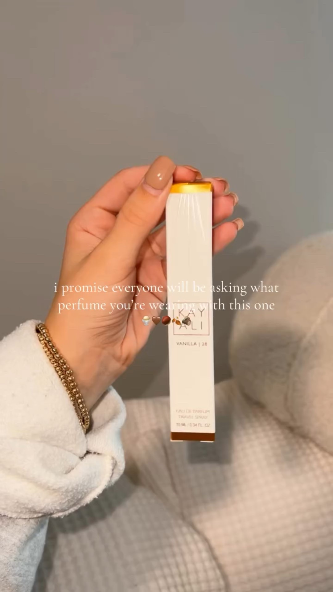 if you want to smell like fall + vanilla than you NEED this perfume 🍨🪵🤍🌰🍂

i have this exact one linked on my ltk 🤎