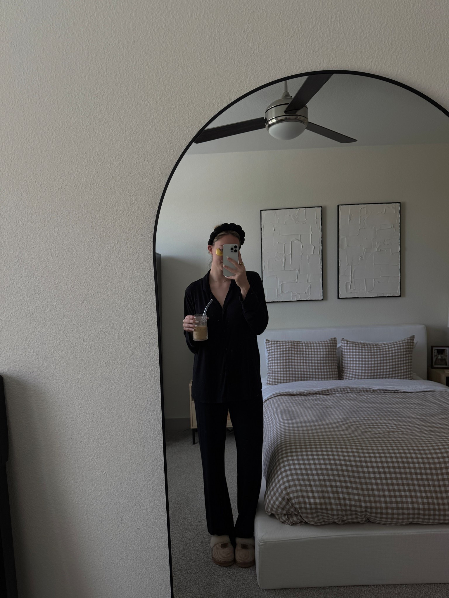 These Skims pajamas are so soft + comfy🖤

#LTKFindsUnder100 #LTKFindsUnder50 #LTKStyleTip