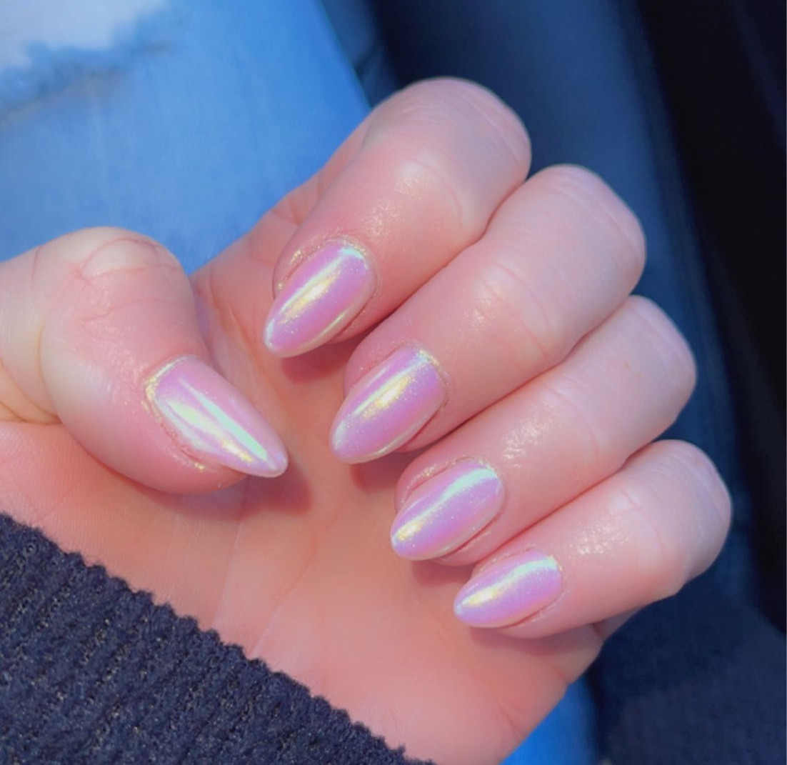 Valentine’s Day Nails
Pink unicorn chrome 💕

2 Coats Bubble Bath
Unichrome powder on top

Chrome nails, Valentine’s Day nails, pink nails, almond nails, nail inspo, nails of the day, gel nails, gel color, nail color, nail ideas, unicorn chrome, OPI gel color, OPI bubble bath