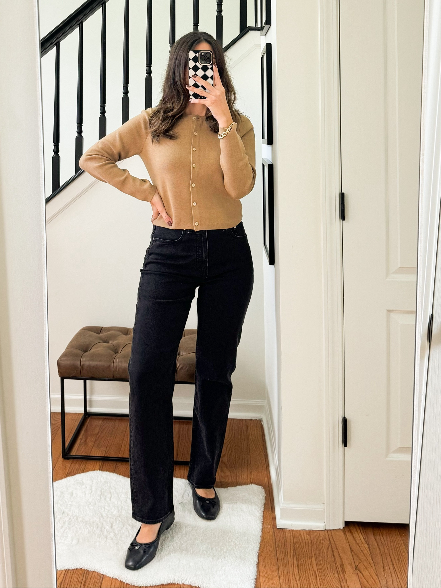 Fall capsule outfit 
Wearing size small on the cardigan (it runs a bit small so if you want a more looser fit size up) 
Jeans are tts (I’m wearing 27)
Flats are tts 

#LTKFindsUnder100 #LTKSeasonal #LTKStyleTip