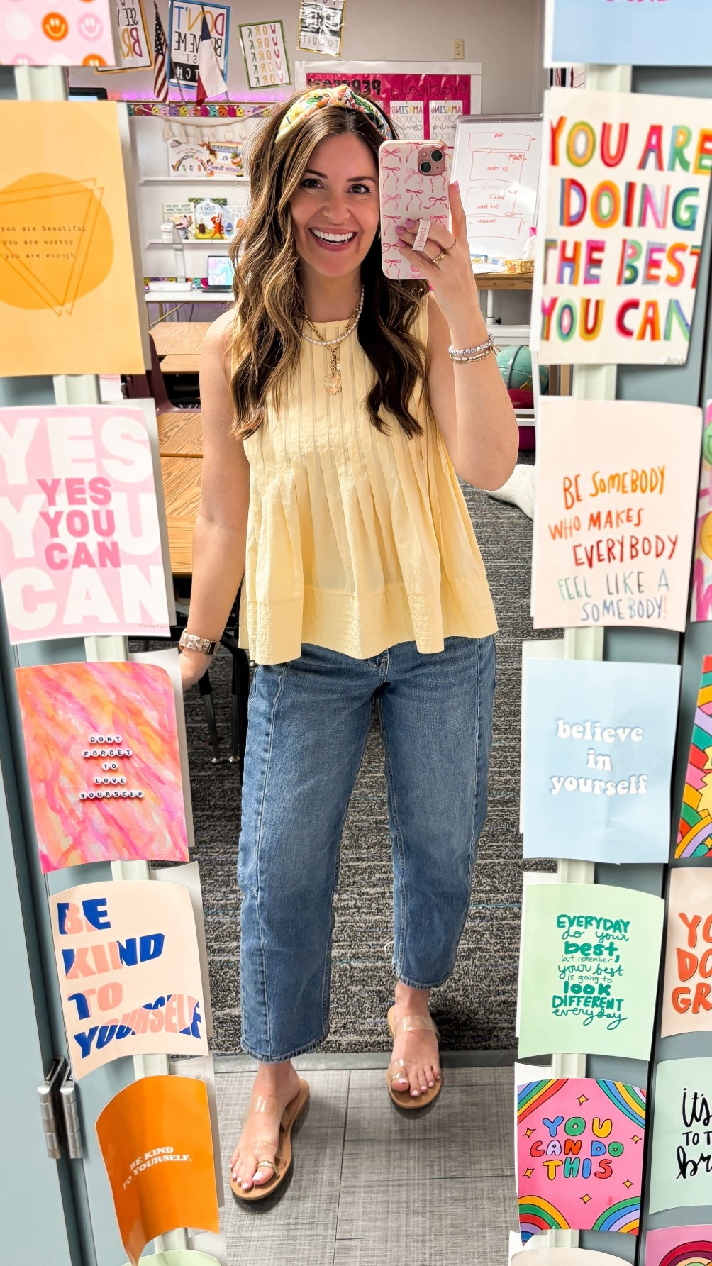 Top//XS
Barrel jeans//0

Old navy, Amazon, look for less, teacher, comfort, jeans, butter yellow 

#LTKFindsUnder50 #LTKWorkwear #LTKSaleAlert