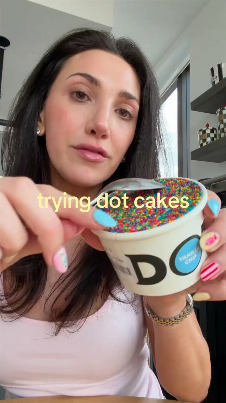 trying dot cakes!