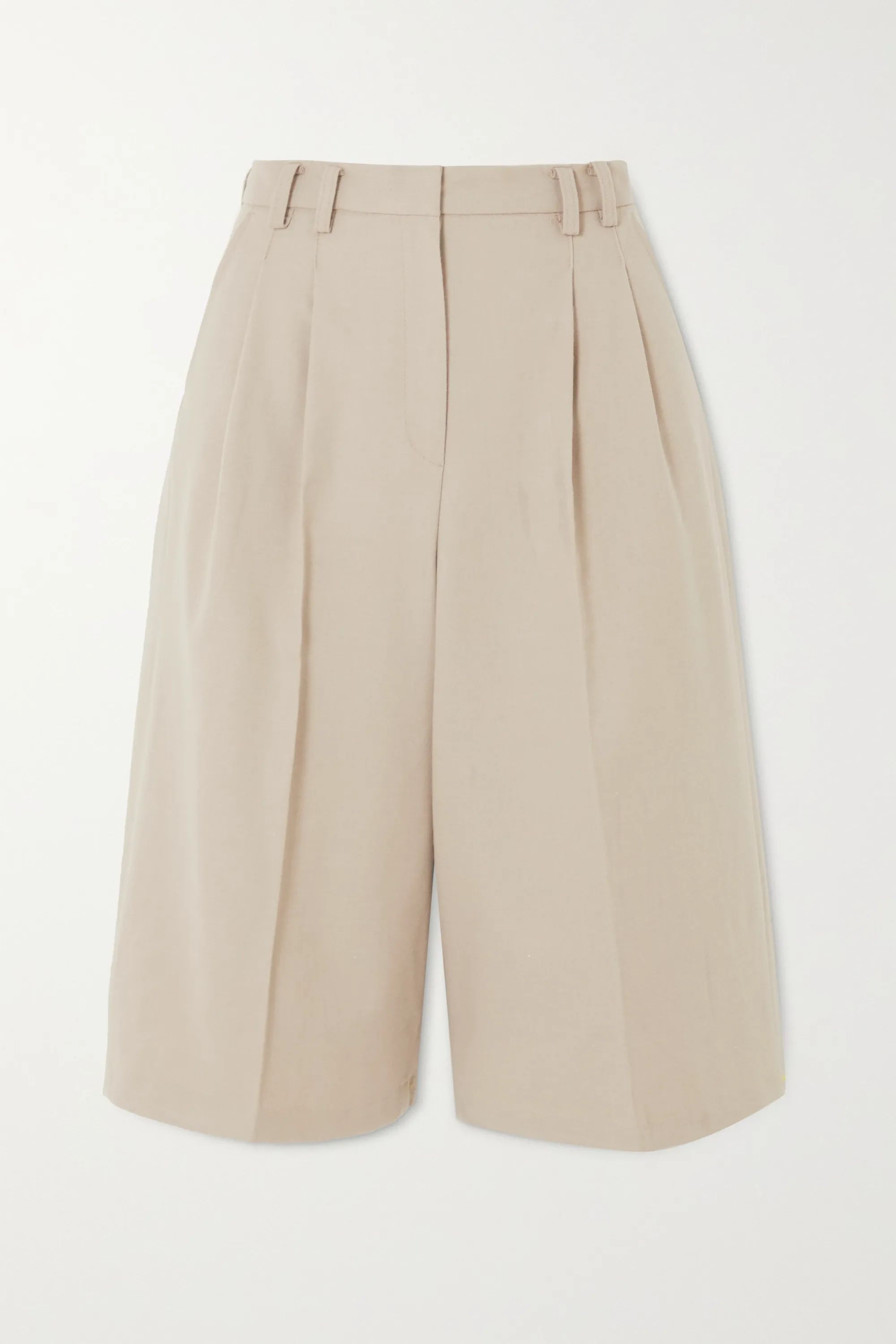 Beige Suzanne pleated Tencel-blend shorts | Frankie Shop | NET-A-PORTER | NET-A-PORTER (US)
