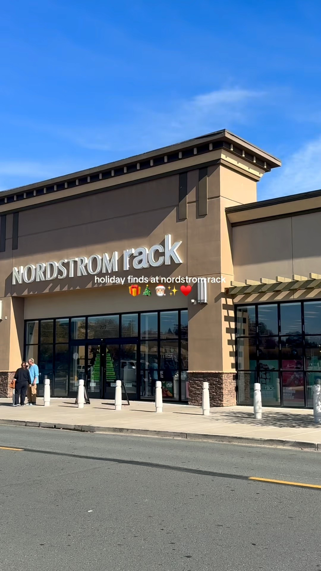 holiday finds at Nordstrom rack! Gift sets, dog toys, holiday pajamas, lots of candles and sooo much more. 



#LTKGiftGuide #LTKHoliday #LTKSaleAlert