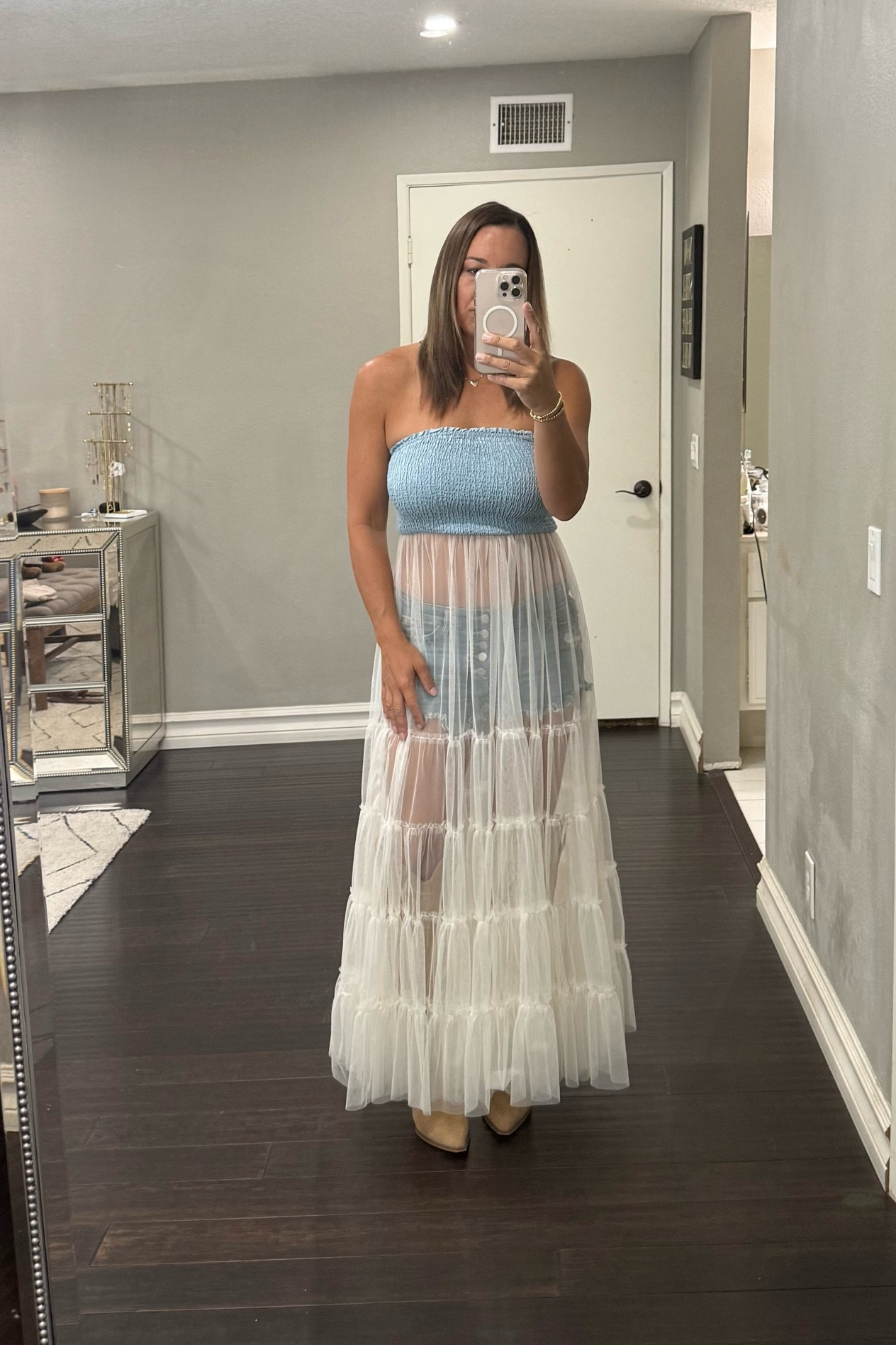 Country Concert Inspo! For reference wearing a size small in the top and size 27 in the shorts. #LTKStyle #CountryConcert #MomStyle #SummerOutfit #LTKSaleAlert #Trending #LTKOver40  

 